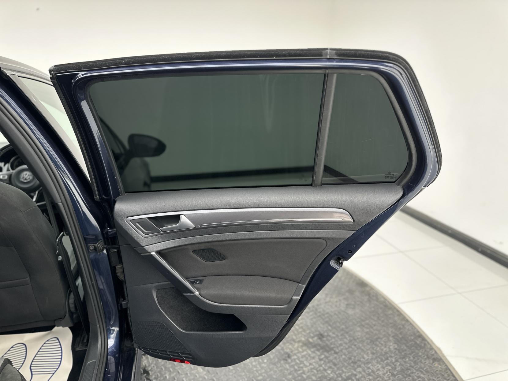 Volkswagen Golf 1.4 TSI BlueMotion Tech ACT R-Line Hatchback 5dr Petrol DSG Euro 6 (s/s) (150 ps)