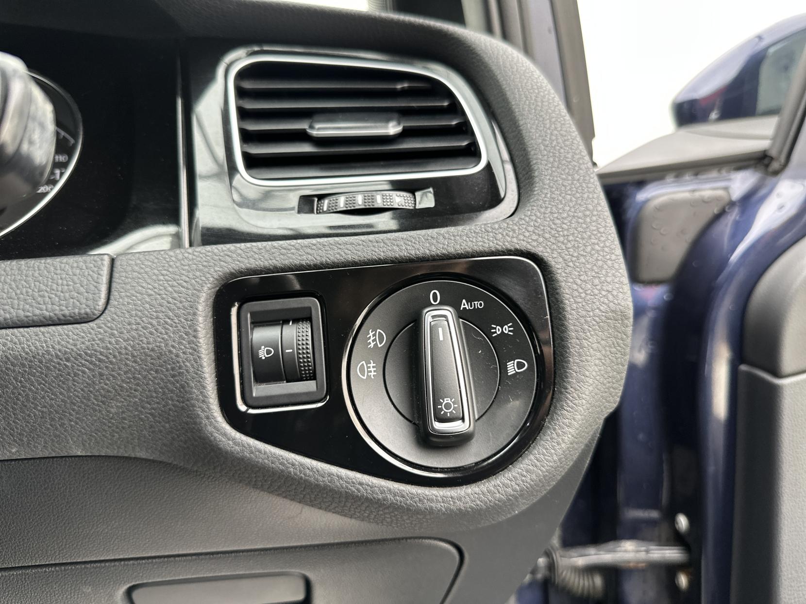 Volkswagen Golf 1.4 TSI BlueMotion Tech ACT R-Line Hatchback 5dr Petrol DSG Euro 6 (s/s) (150 ps)