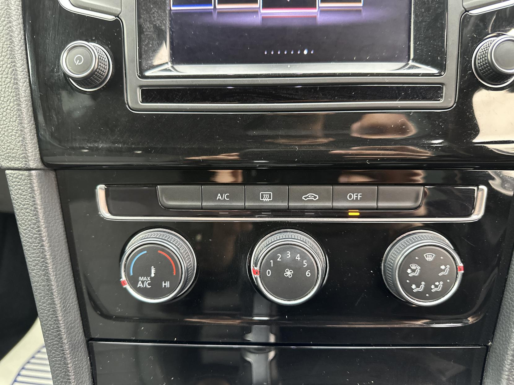 Volkswagen Golf 1.4 TSI BlueMotion Tech ACT R-Line Hatchback 5dr Petrol DSG Euro 6 (s/s) (150 ps)