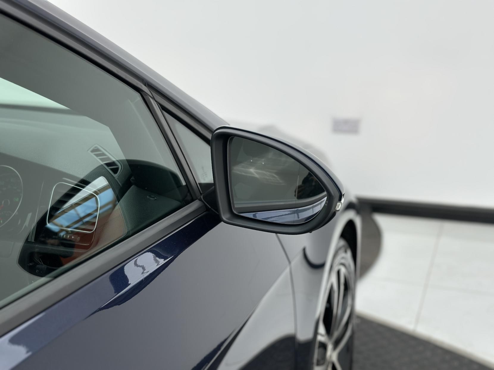 Volkswagen Golf 1.4 TSI BlueMotion Tech ACT R-Line Hatchback 5dr Petrol DSG Euro 6 (s/s) (150 ps)