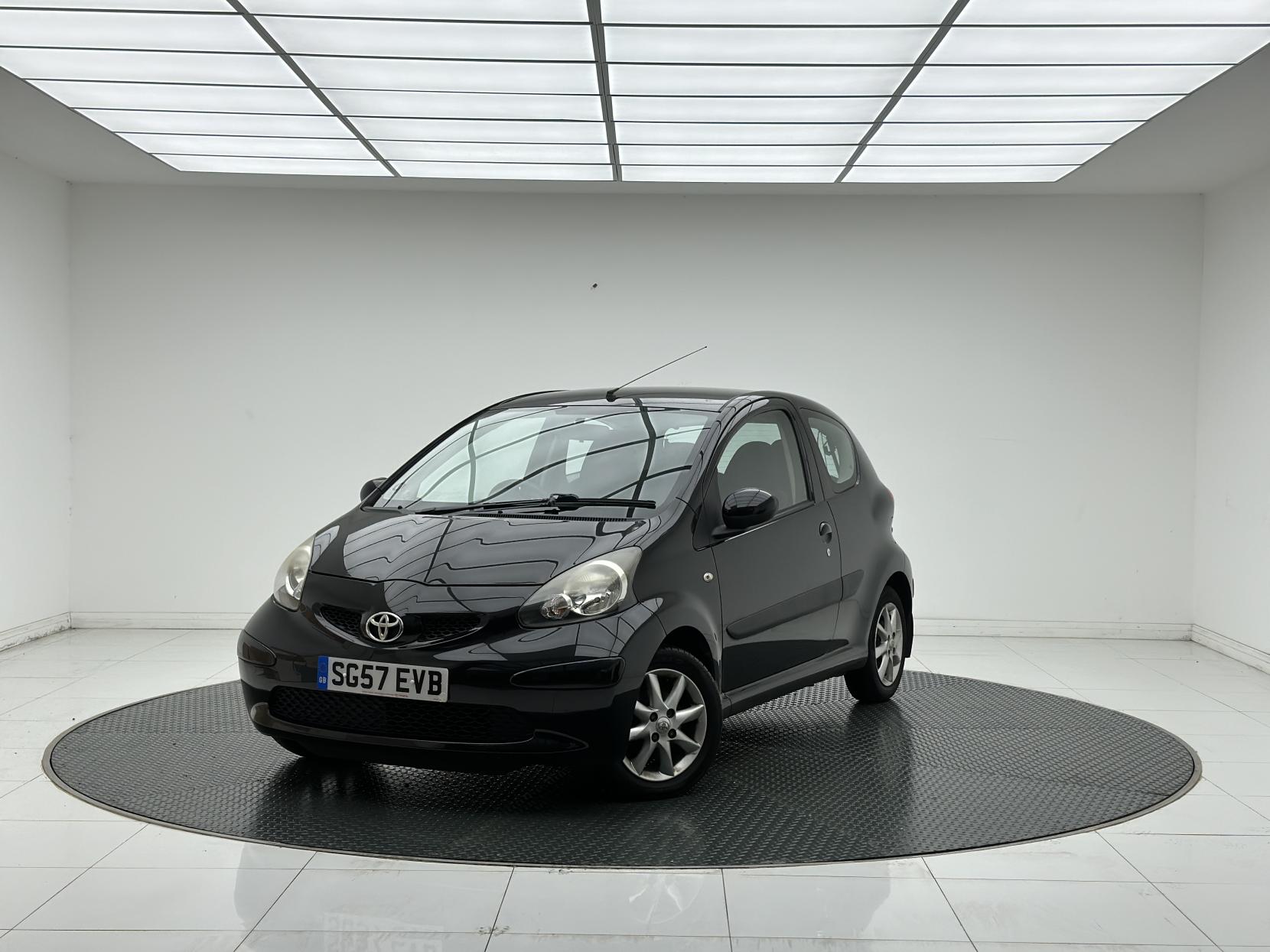 Toyota AYGO 1.0 VVT-i Black Hatchback 3dr Petrol Manual Euro 4 (67 bhp)