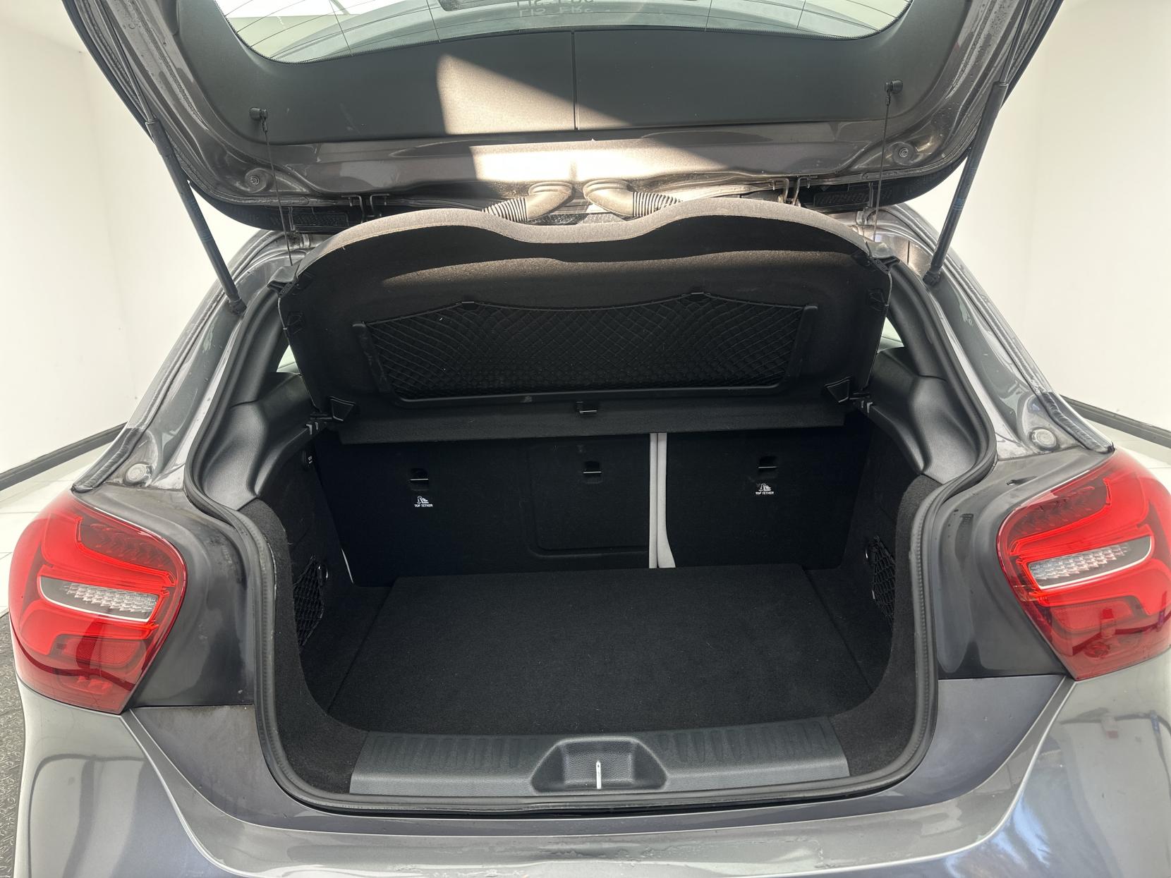 Mercedes-Benz A Class 1.5 A180d Sport (Premium Plus) Hatchback 5dr Diesel 7G-DCT Euro 6 (s/s) (109 ps)