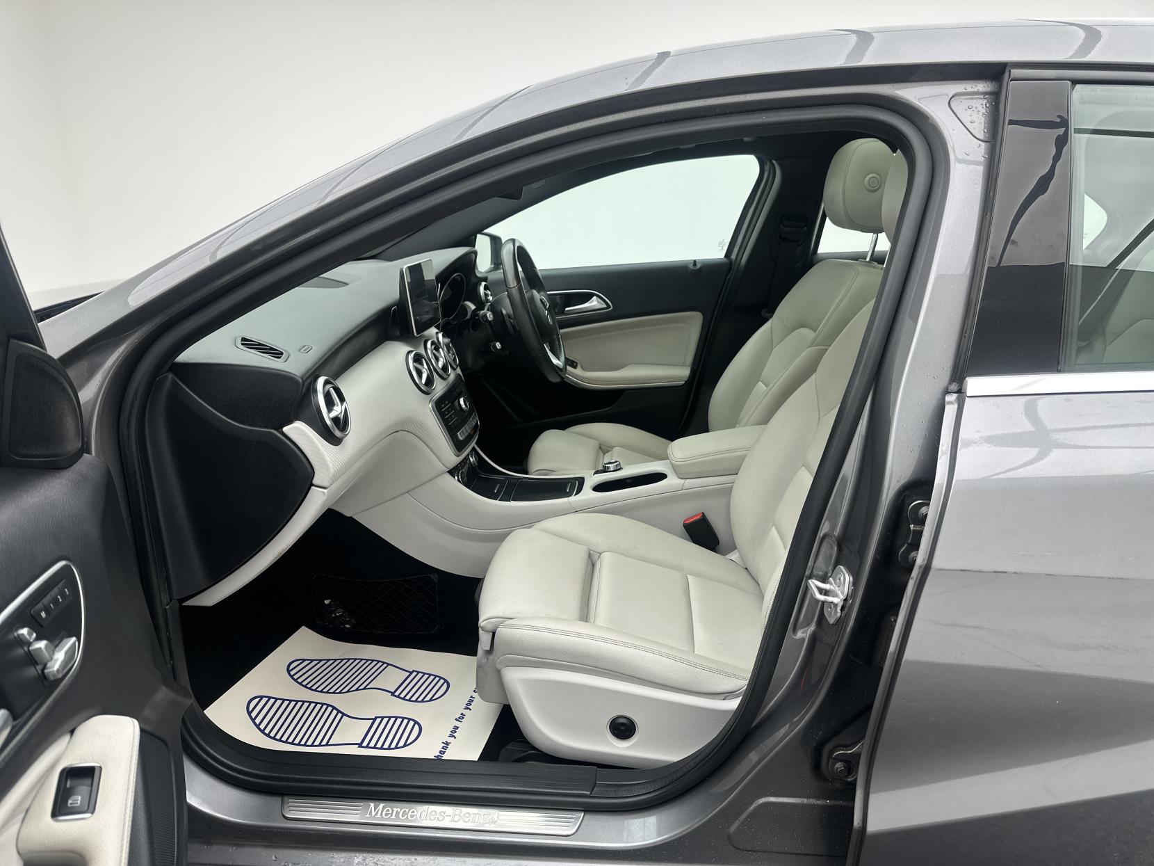 Mercedes-Benz A Class 1.5 A180d Sport (Premium Plus) Hatchback 5dr Diesel 7G-DCT Euro 6 (s/s) (109 ps)