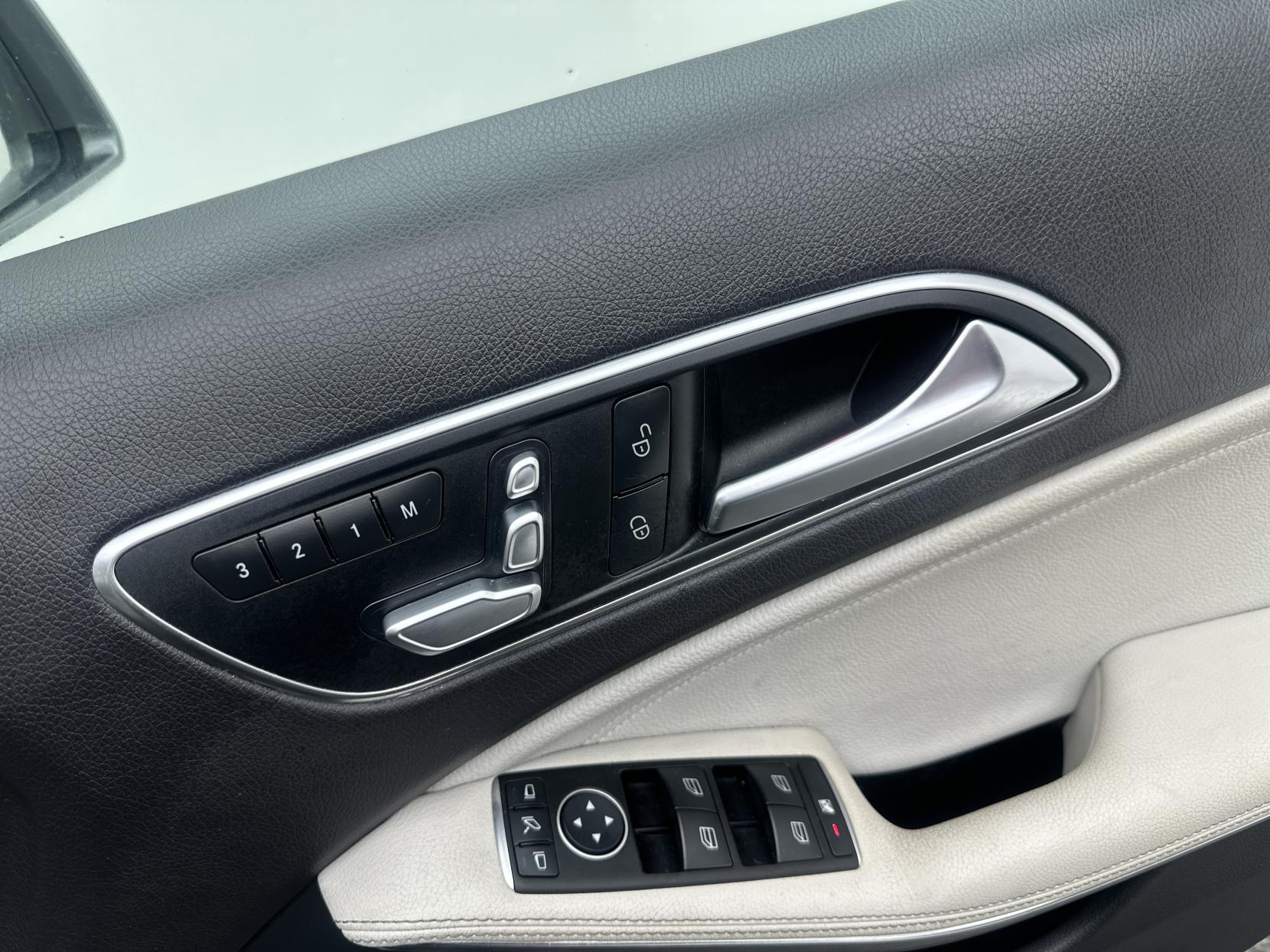 Mercedes-Benz A Class 1.5 A180d Sport (Premium Plus) Hatchback 5dr Diesel 7G-DCT Euro 6 (s/s) (109 ps)