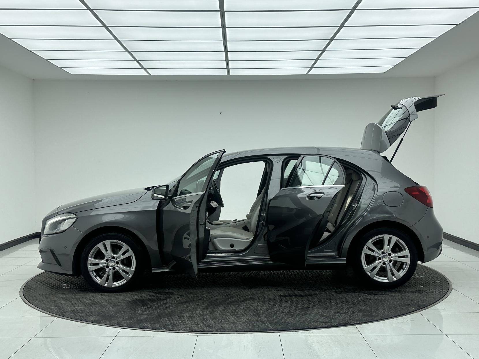 Mercedes-Benz A Class 1.5 A180d Sport (Premium Plus) Hatchback 5dr Diesel 7G-DCT Euro 6 (s/s) (109 ps)