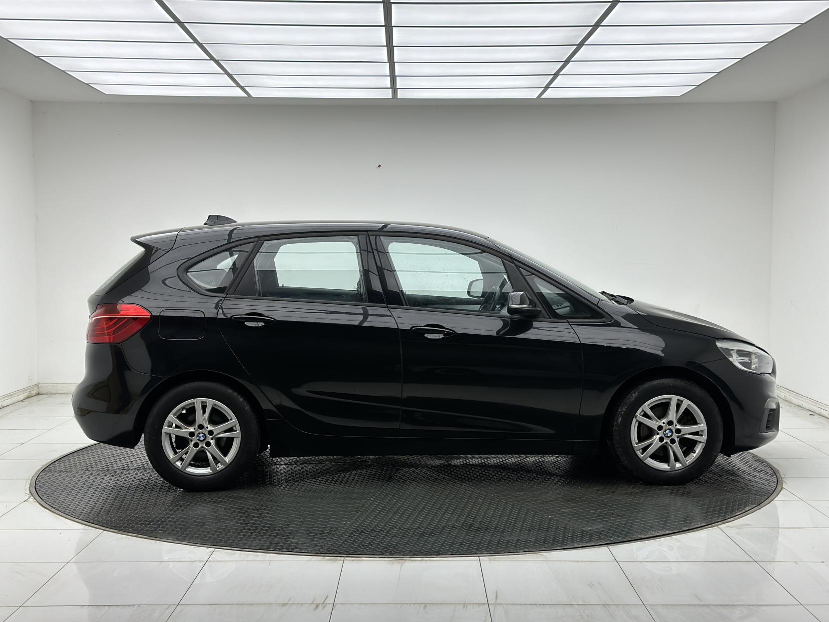 BMW 2 Series Active Tourer 2.0 218d SE MPV 5dr Diesel Auto Euro 6 (s/s) (150 ps)