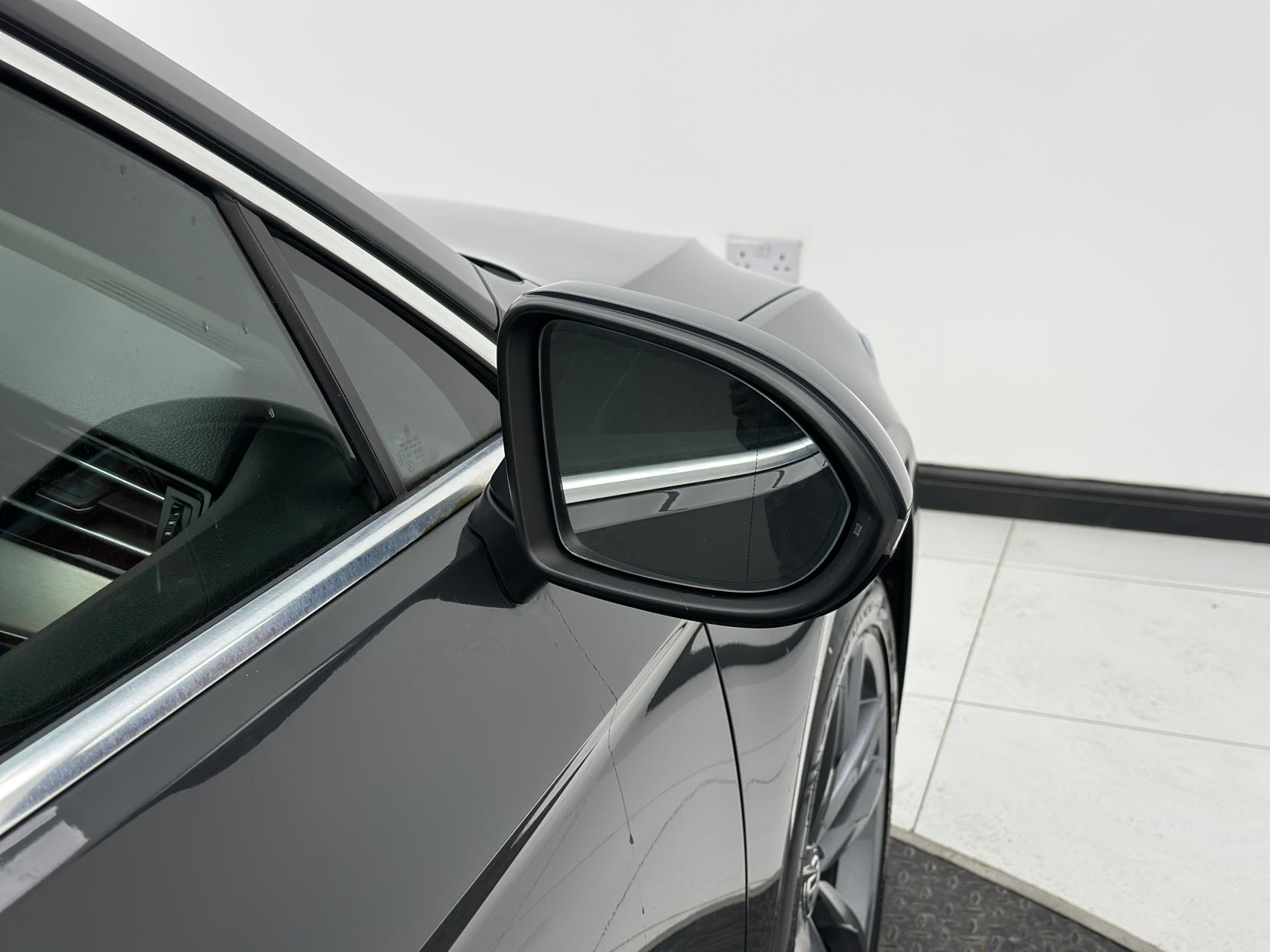 Volkswagen Passat 1.4 TSI GTE Estate 5dr Petrol Plug-in Hybrid DSG Euro 6 (s/s) (218 ps)