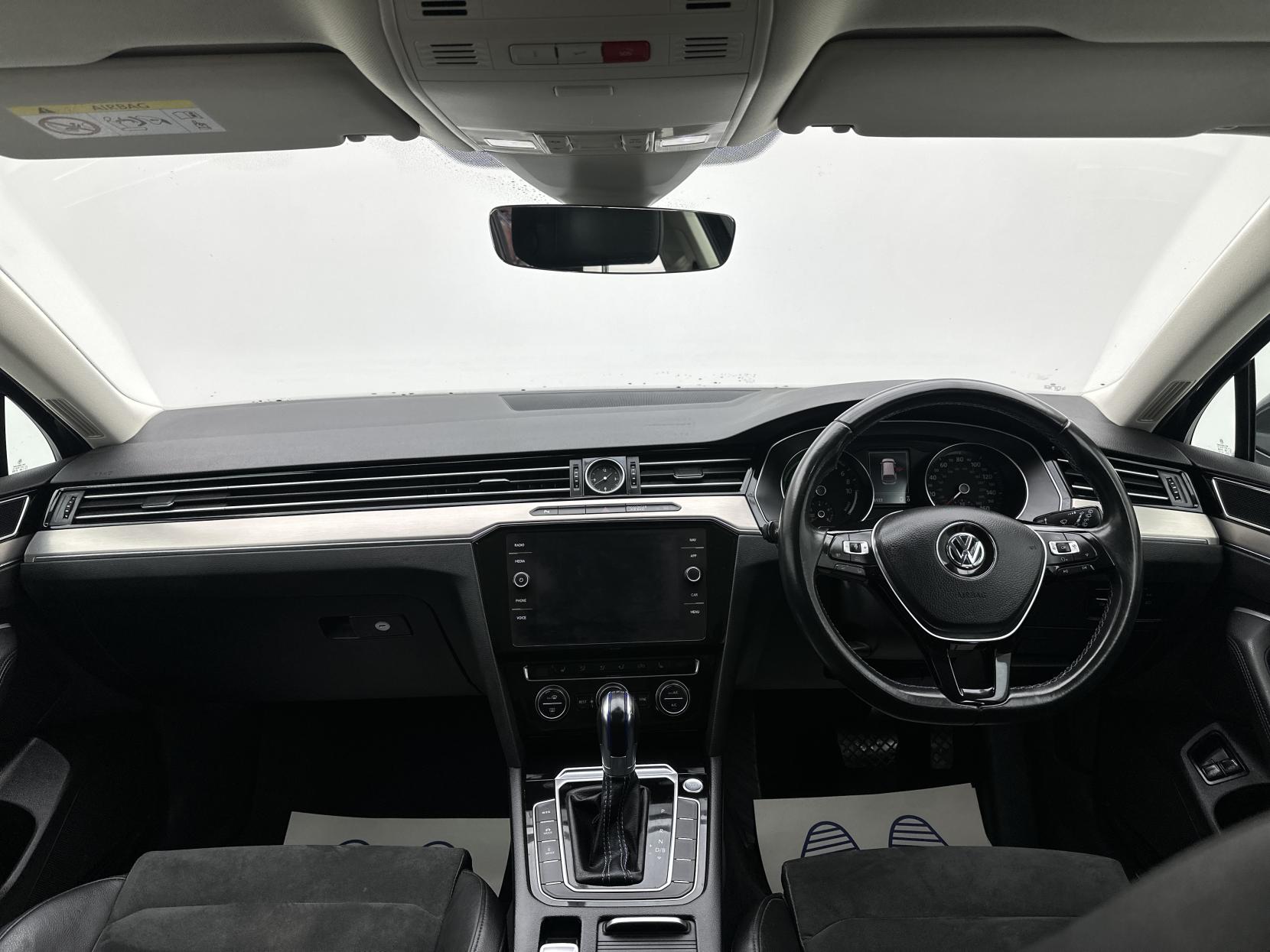 Volkswagen Passat 1.4 TSI GTE Estate 5dr Petrol Plug-in Hybrid DSG Euro 6 (s/s) (218 ps)