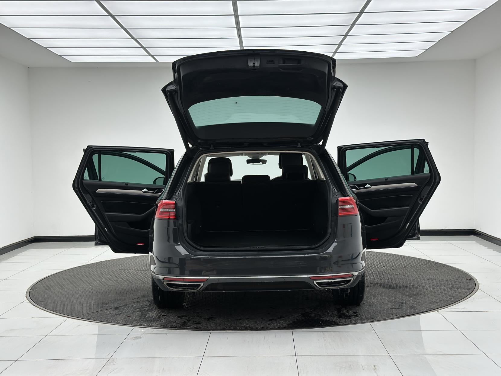 Volkswagen Passat 1.4 TSI GTE Estate 5dr Petrol Plug-in Hybrid DSG Euro 6 (s/s) (218 ps)