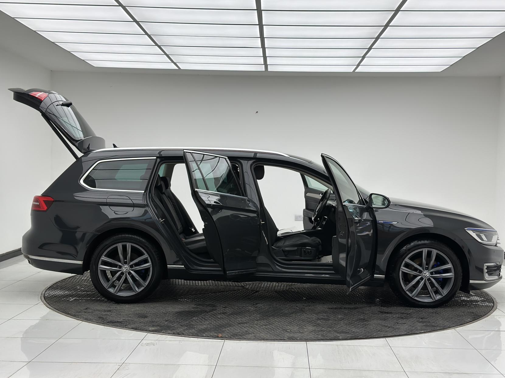 Volkswagen Passat 1.4 TSI GTE Estate 5dr Petrol Plug-in Hybrid DSG Euro 6 (s/s) (218 ps)