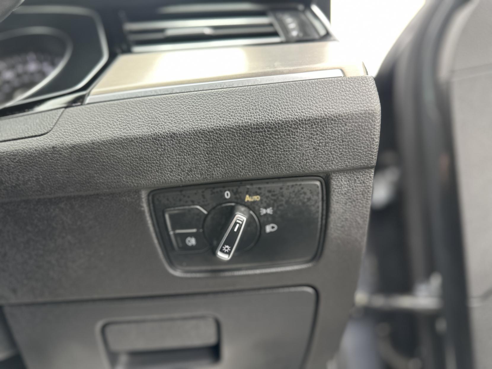 Volkswagen Passat 1.4 TSI GTE Estate 5dr Petrol Plug-in Hybrid DSG Euro 6 (s/s) (218 ps)