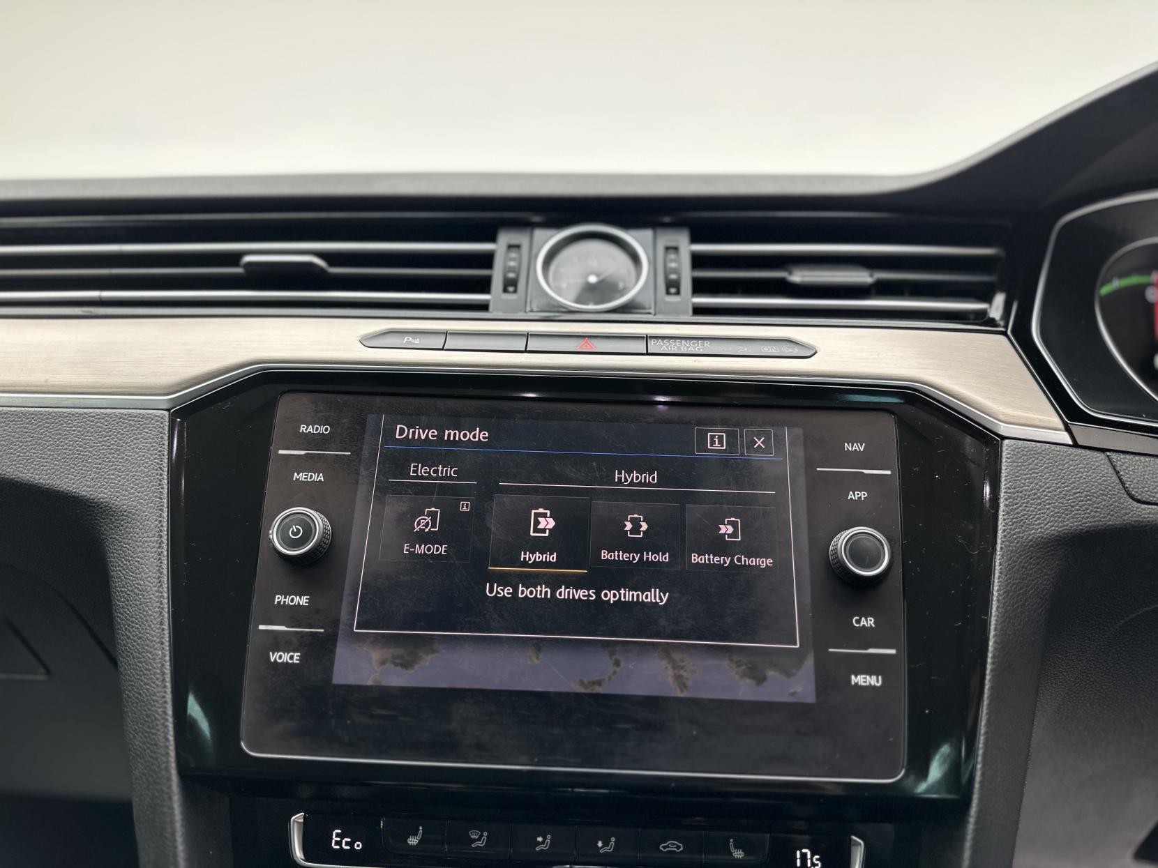 Volkswagen Passat 1.4 TSI GTE Estate 5dr Petrol Plug-in Hybrid DSG Euro 6 (s/s) (218 ps)