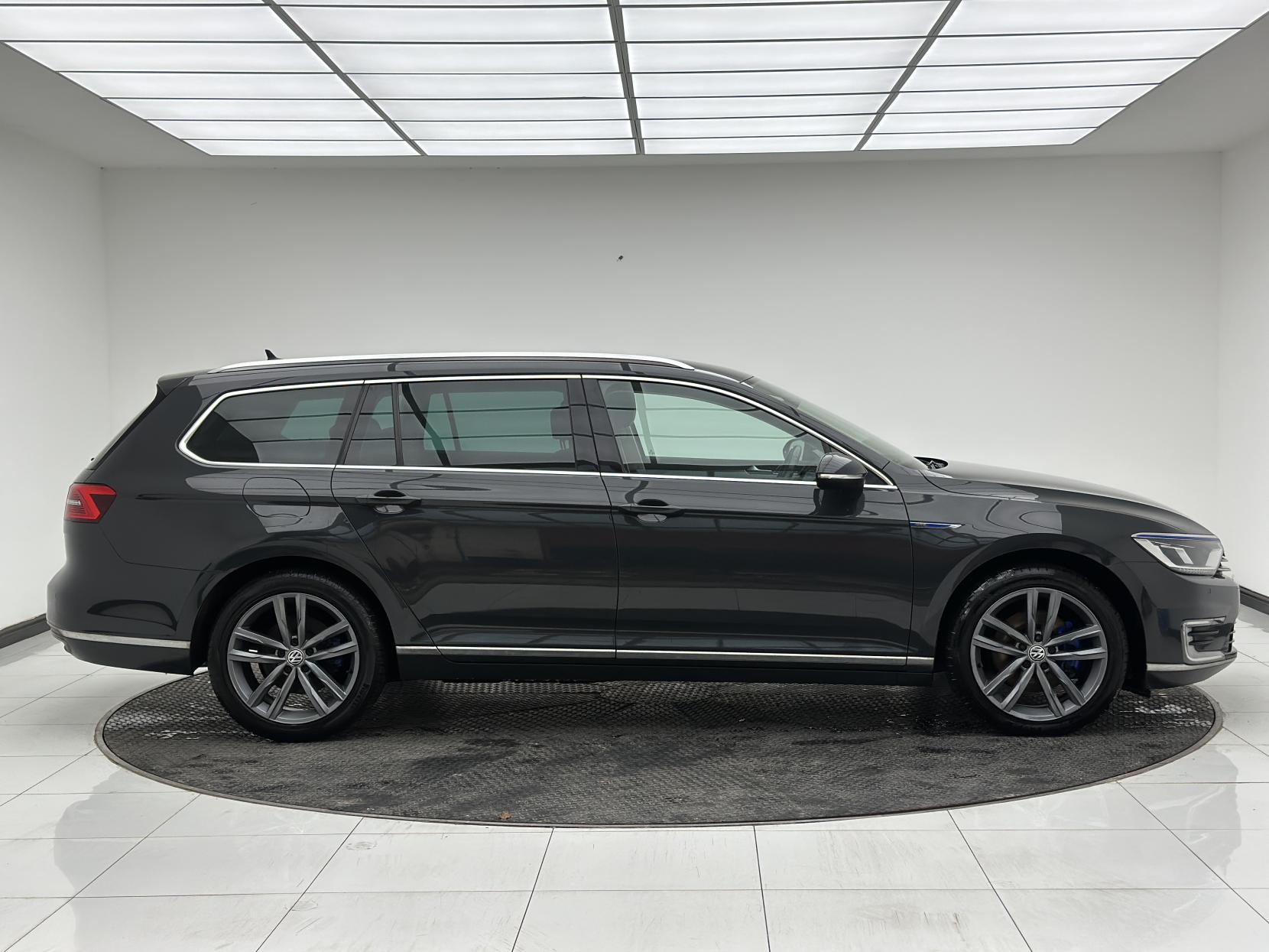 Volkswagen Passat 1.4 TSI GTE Estate 5dr Petrol Plug-in Hybrid DSG Euro 6 (s/s) (218 ps)