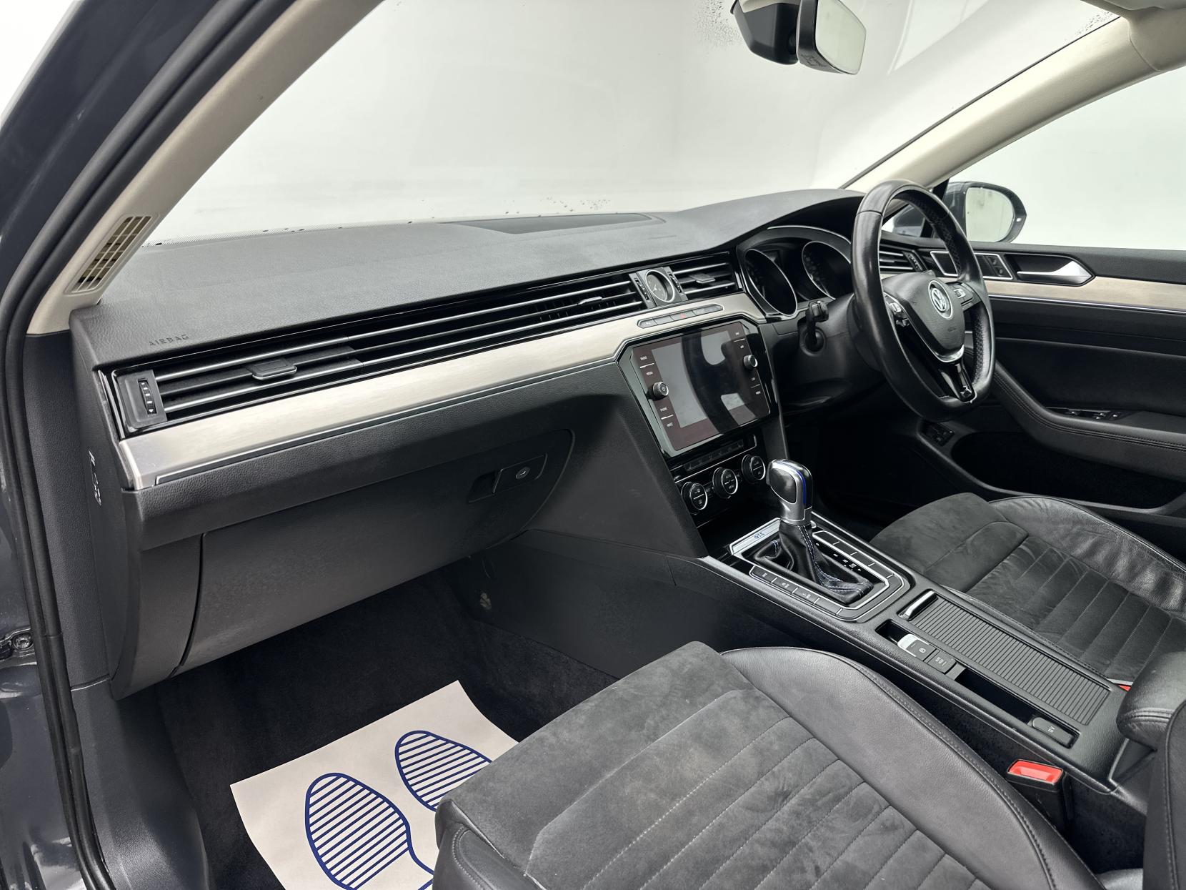 Volkswagen Passat 1.4 TSI GTE Estate 5dr Petrol Plug-in Hybrid DSG Euro 6 (s/s) (218 ps)