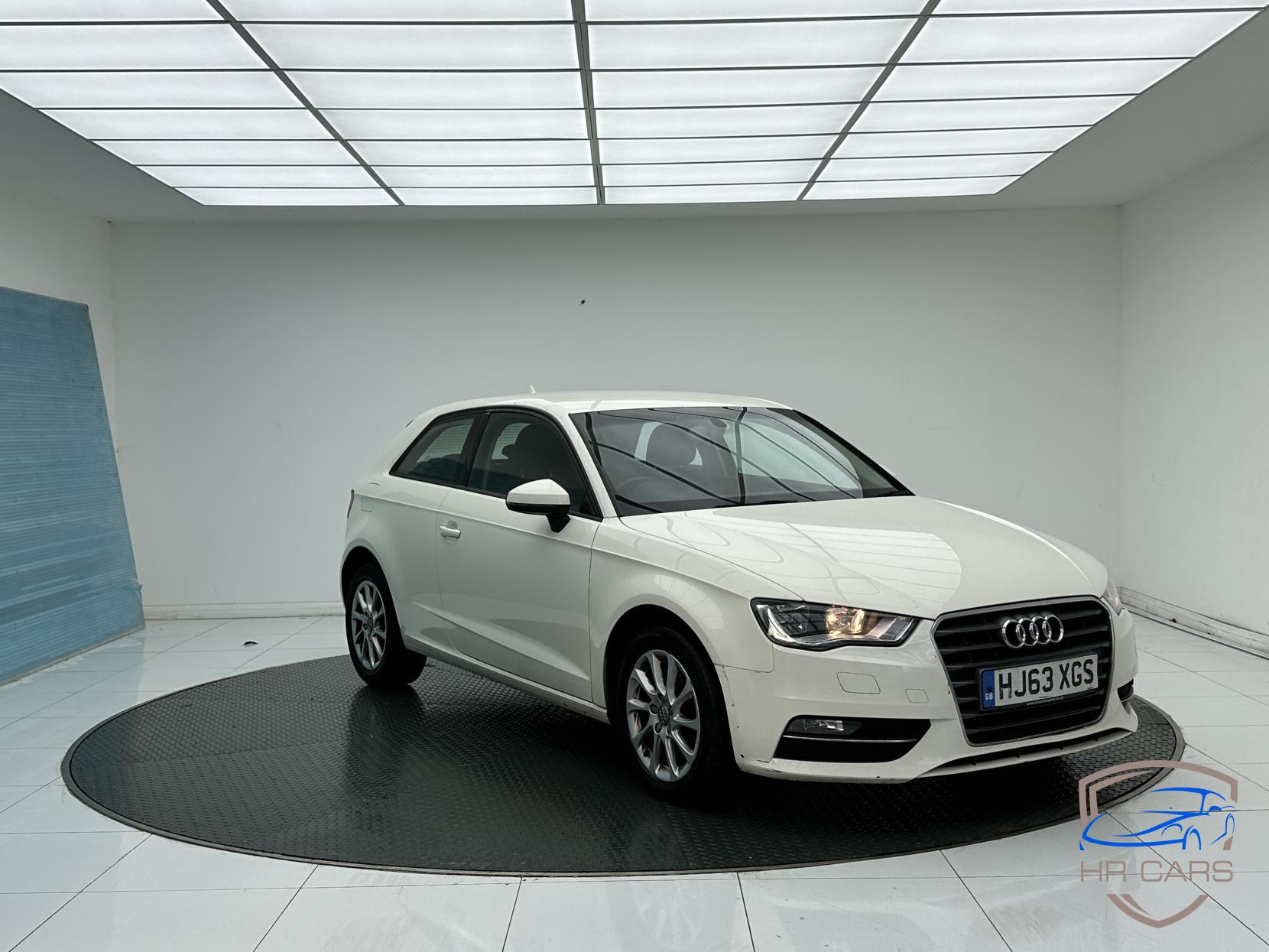 Audi A3 1.6 TDI SE Hatchback 3dr Diesel Manual Euro 5 (s/s) (105 ps)