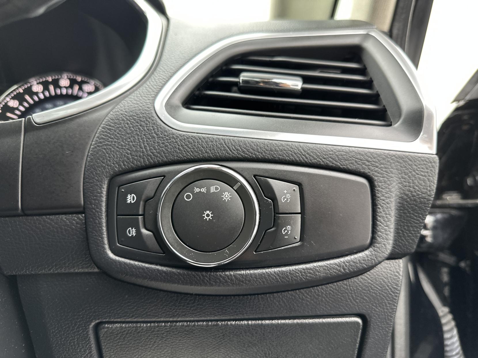 Ford S-Max 2.0 TDCi Titanium Sport MPV 5dr Diesel Powershift Euro 6 (s/s) (180 ps)