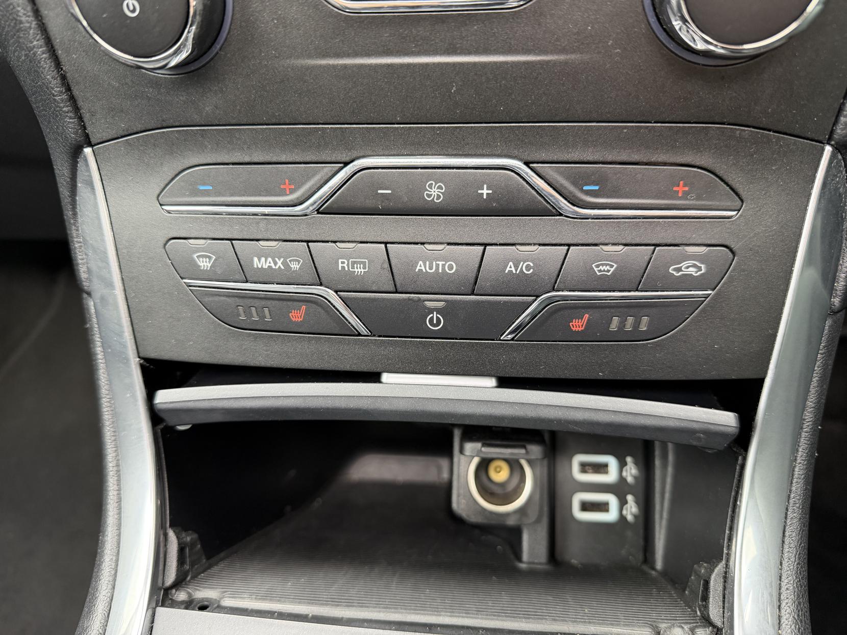 Ford Galaxy 2.0 TDCi Titanium X MPV 5dr Diesel Powershift Euro 6 (s/s) (180 ps)