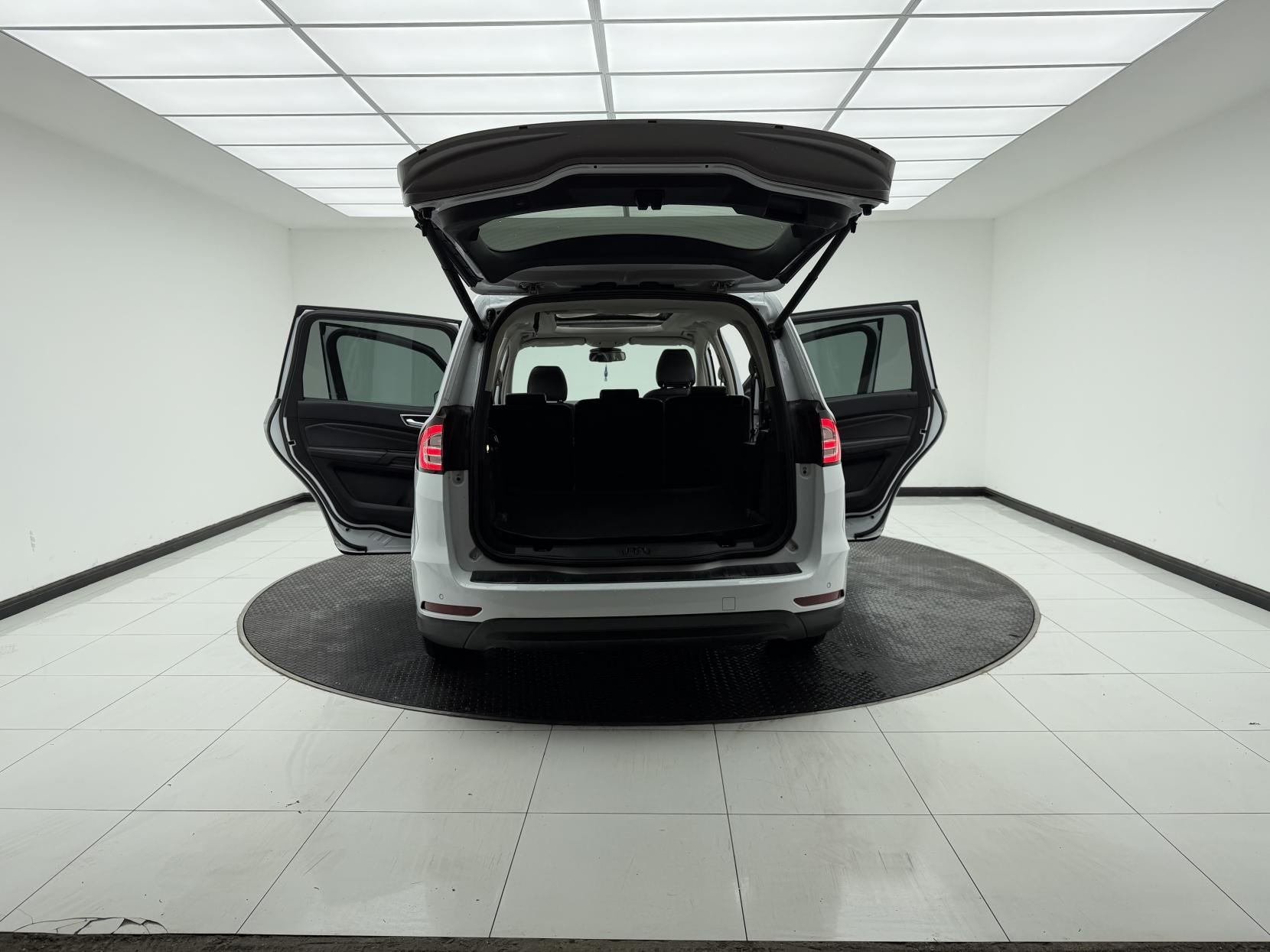 Ford Galaxy 2.0 TDCi Titanium X MPV 5dr Diesel Powershift Euro 6 (s/s) (180 ps)