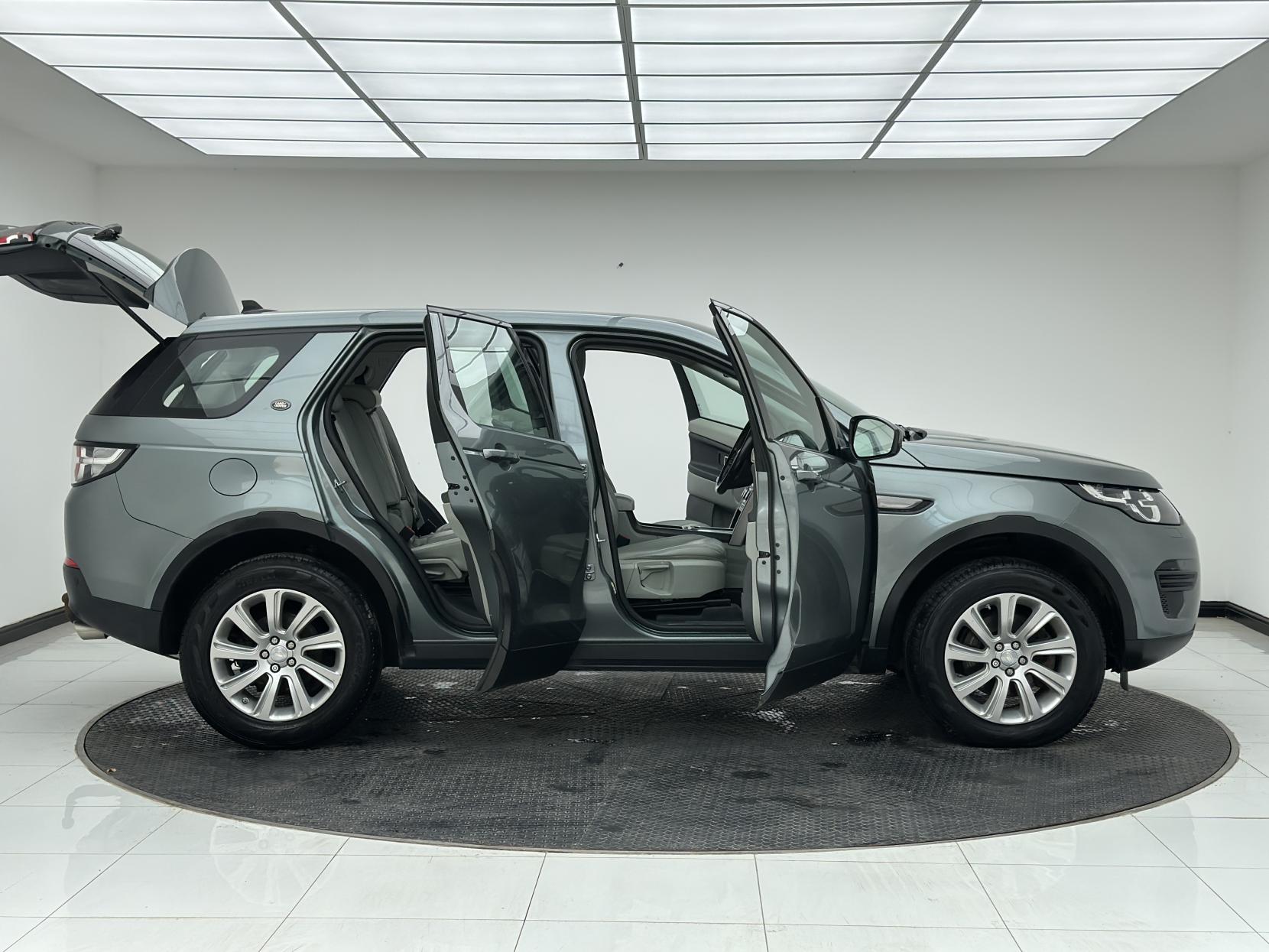 Land Rover Discovery Sport 2.0 TD4 SE SUV 5dr Diesel Auto 4WD Euro 6 (s/s) (180 ps)