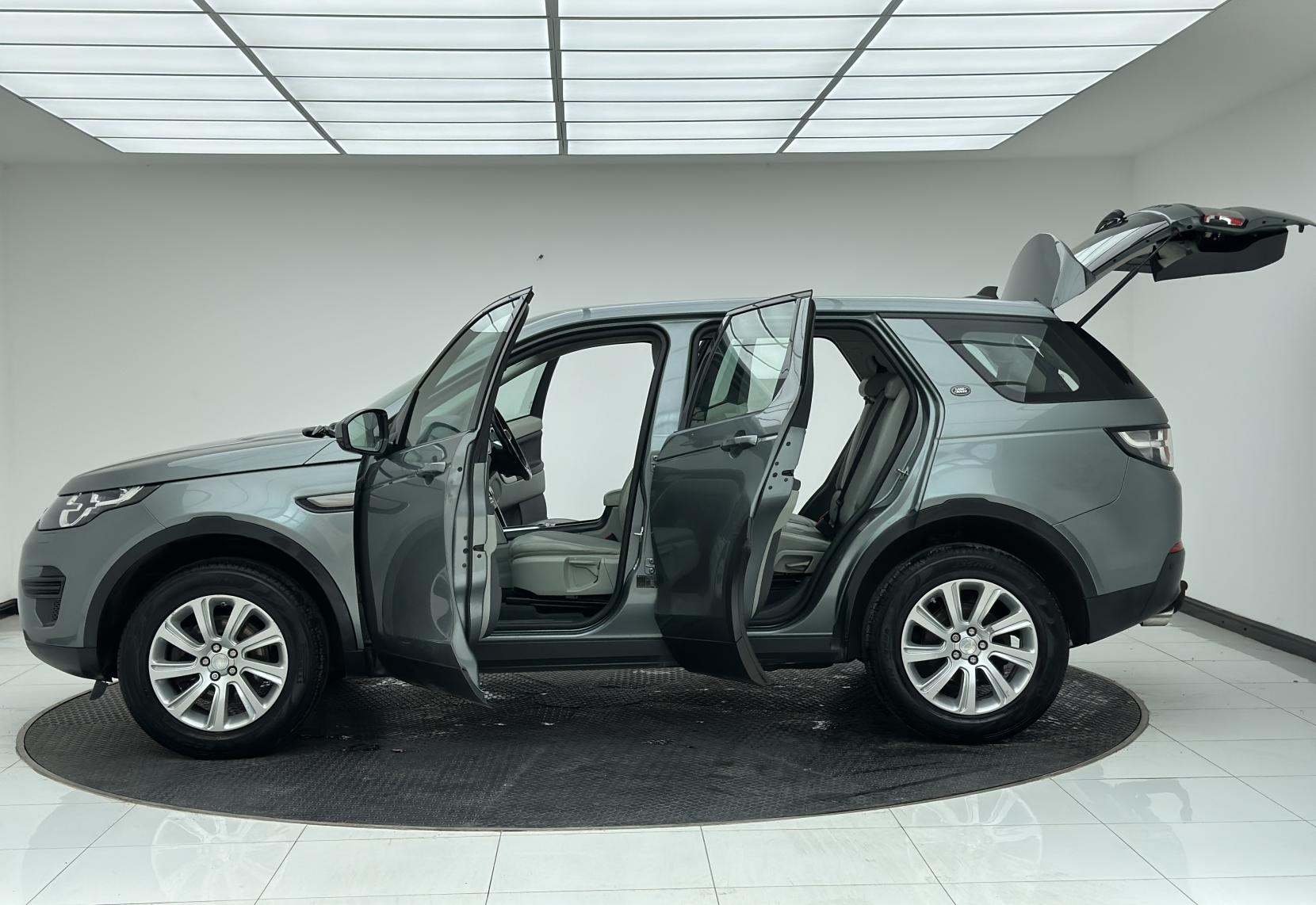 Land Rover Discovery Sport 2.0 TD4 SE SUV 5dr Diesel Auto 4WD Euro 6 (s/s) (180 ps)