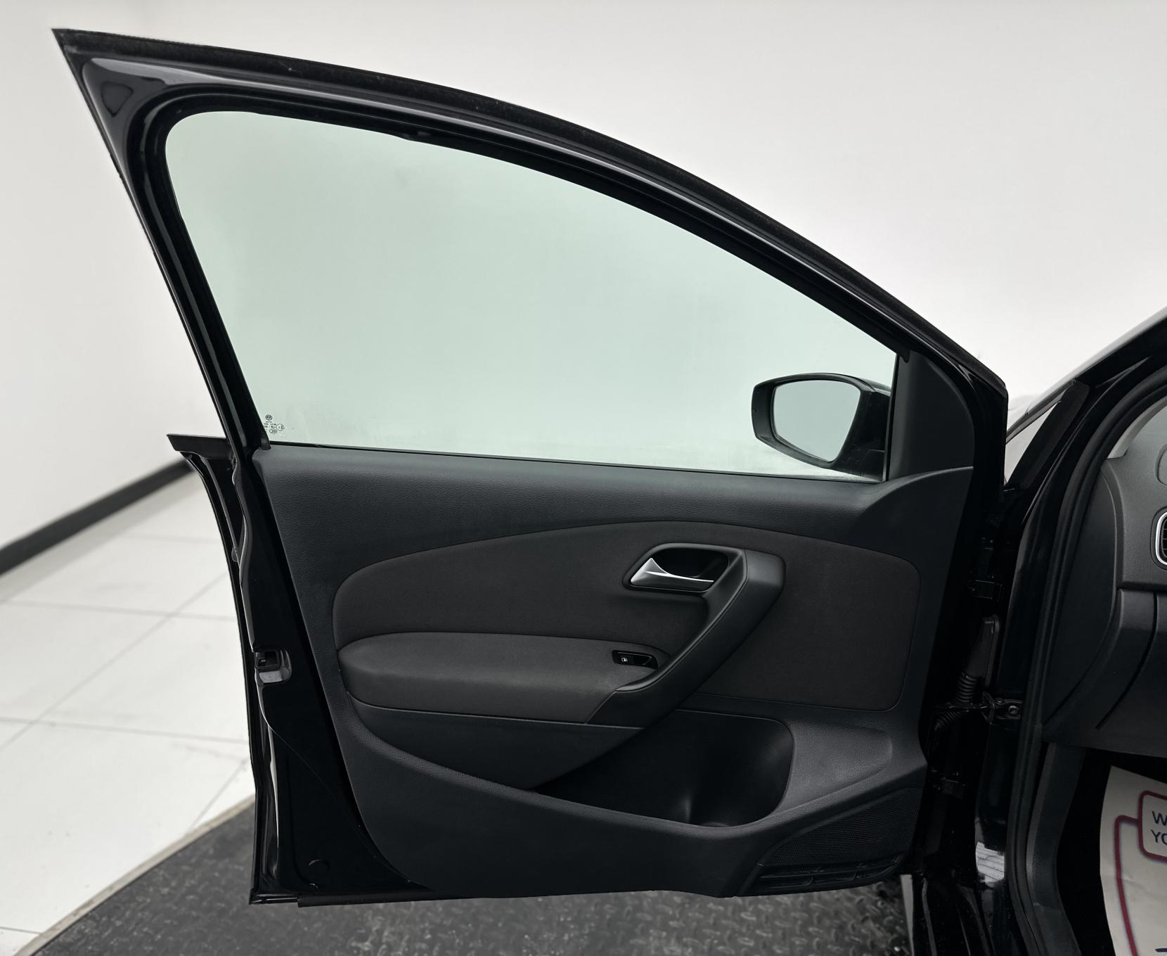 Volkswagen Polo 1.4 Match Edition Hatchback 5dr Petrol Manual Euro 5 (85 ps)