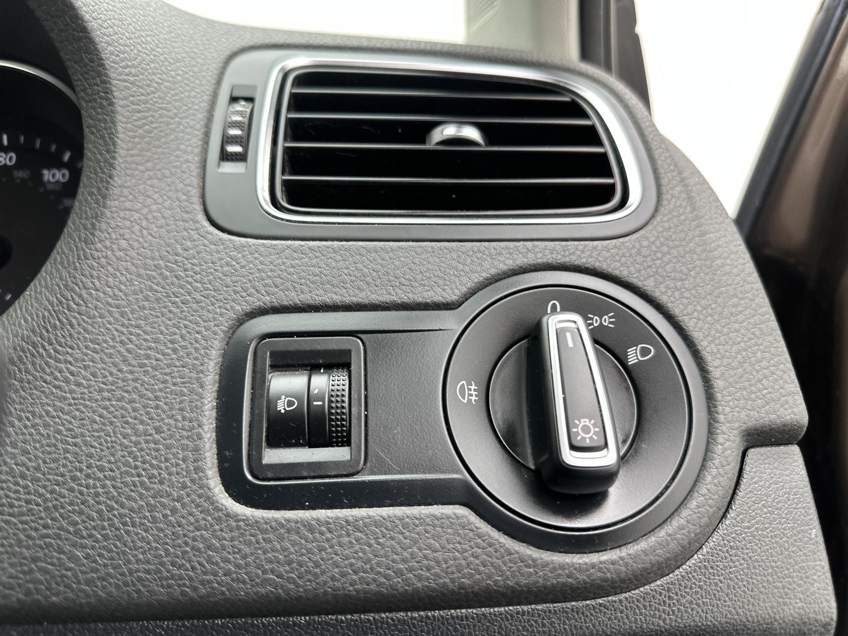 Volkswagen Polo 1.2 TSI BlueMotion Tech SE Hatchback 5dr Petrol Manual Euro 6 (s/s) (90 ps)