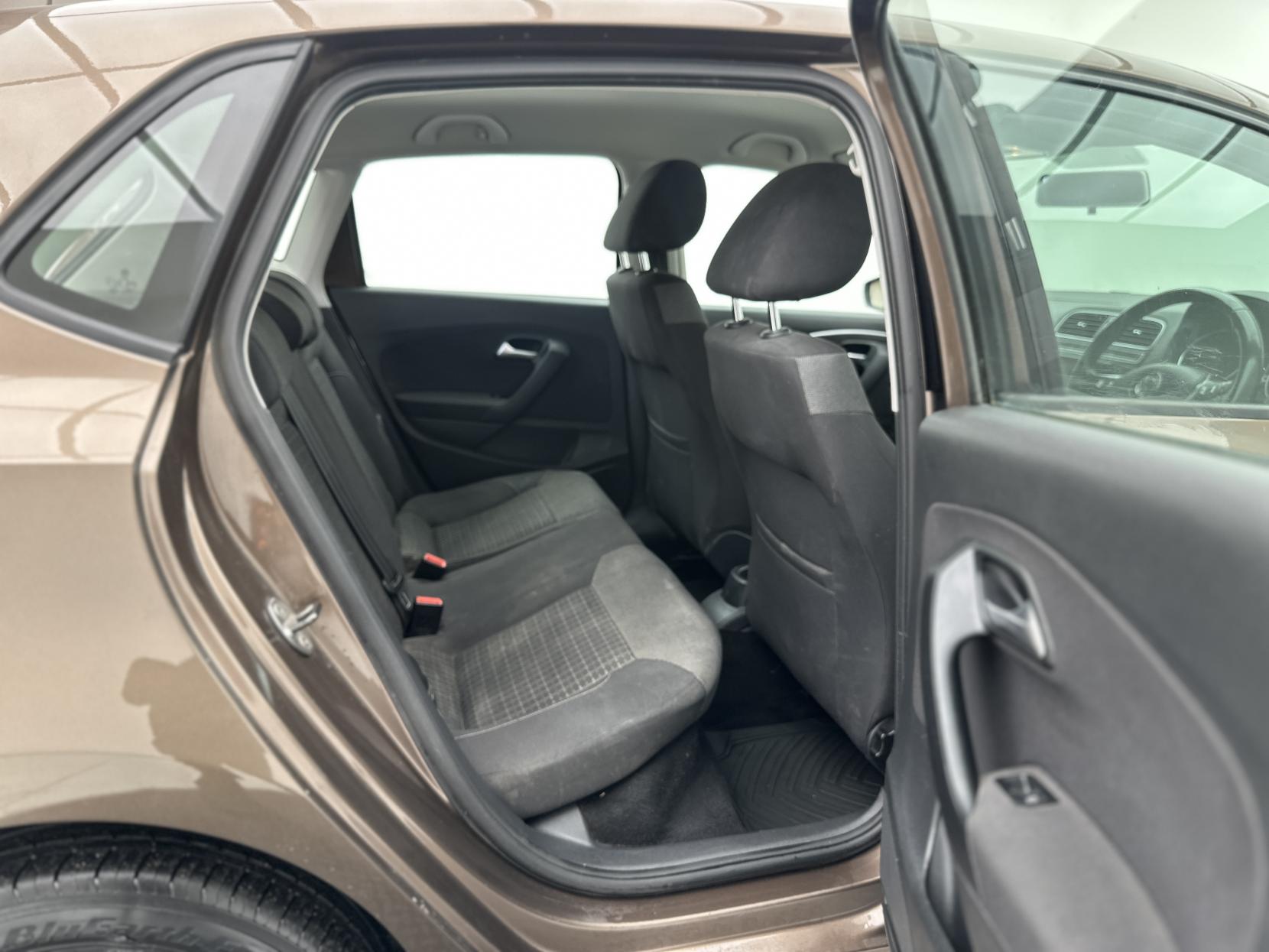 Volkswagen Polo 1.2 TSI BlueMotion Tech SE Hatchback 5dr Petrol Manual Euro 6 (s/s) (90 ps)