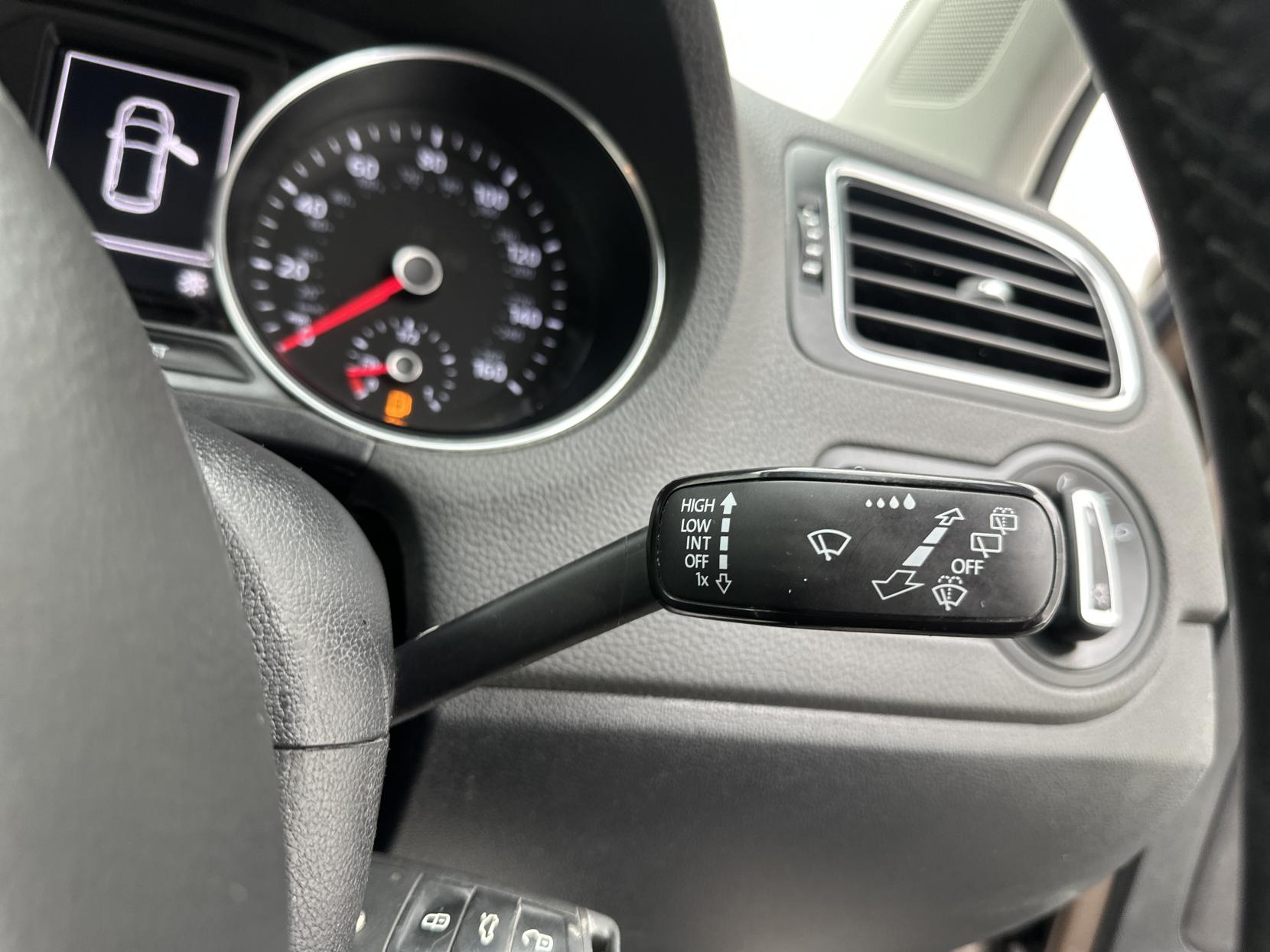 Volkswagen Polo 1.2 TSI BlueMotion Tech SE Hatchback 5dr Petrol Manual Euro 6 (s/s) (90 ps)