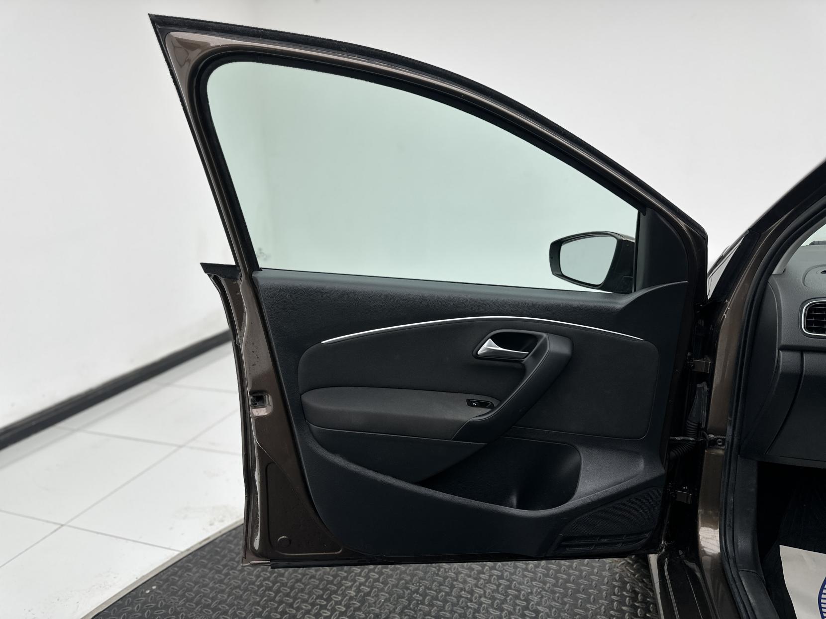 Volkswagen Polo 1.2 TSI BlueMotion Tech SE Hatchback 5dr Petrol Manual Euro 6 (s/s) (90 ps)