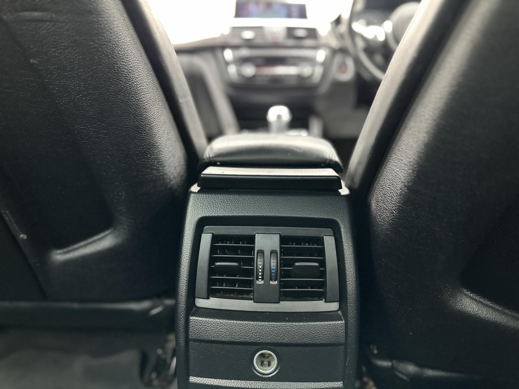 BMW M4 3.0 BiTurbo Coupe 2dr Petrol DCT Euro 6 (s/s) (431 ps)