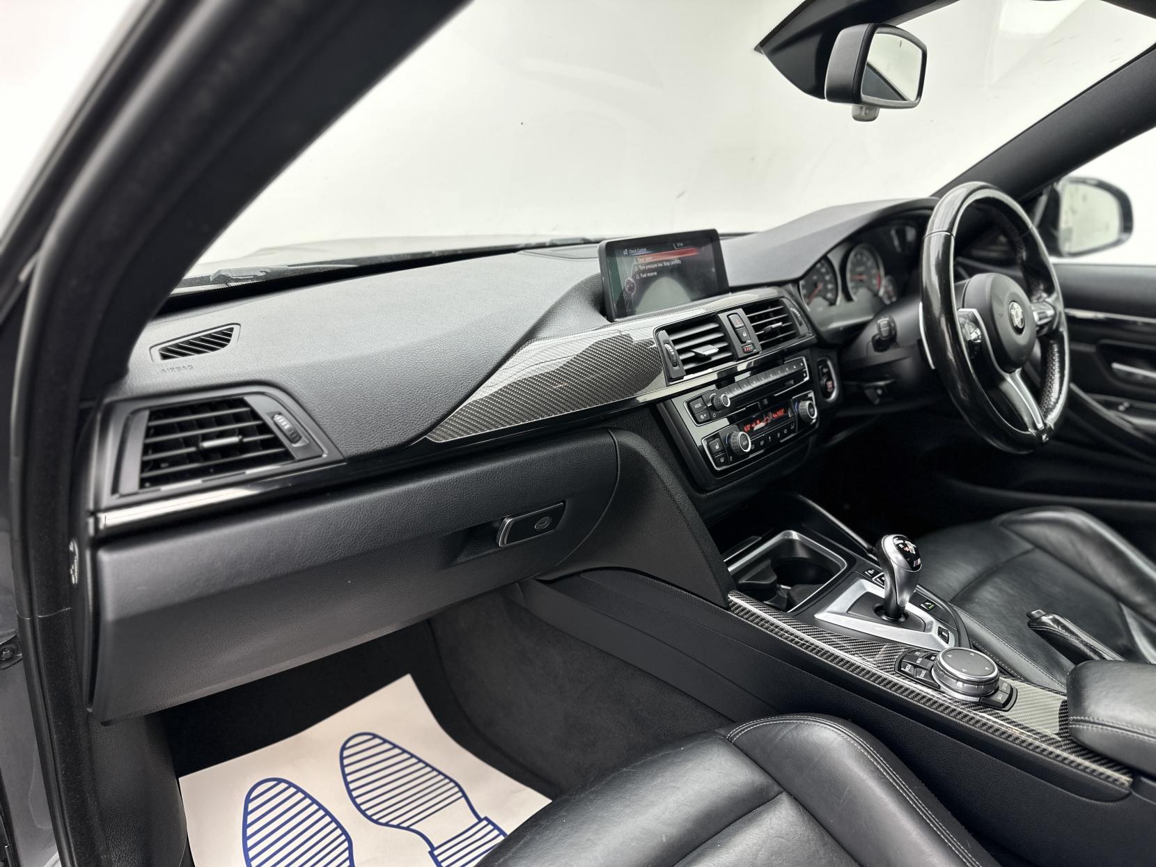 BMW M4 3.0 BiTurbo Coupe 2dr Petrol DCT Euro 6 (s/s) (431 ps)
