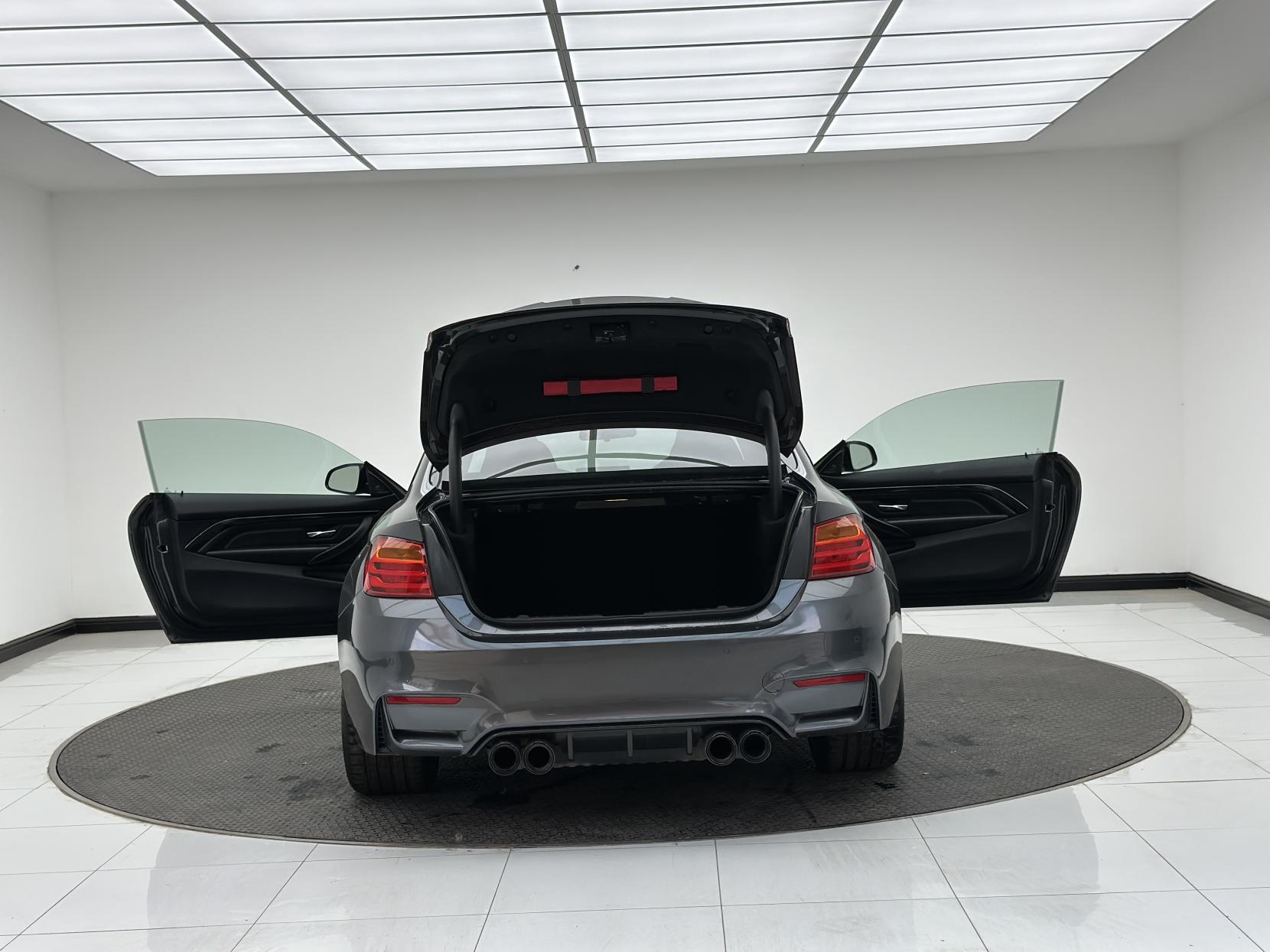 BMW M4 3.0 BiTurbo Coupe 2dr Petrol DCT Euro 6 (s/s) (431 ps)