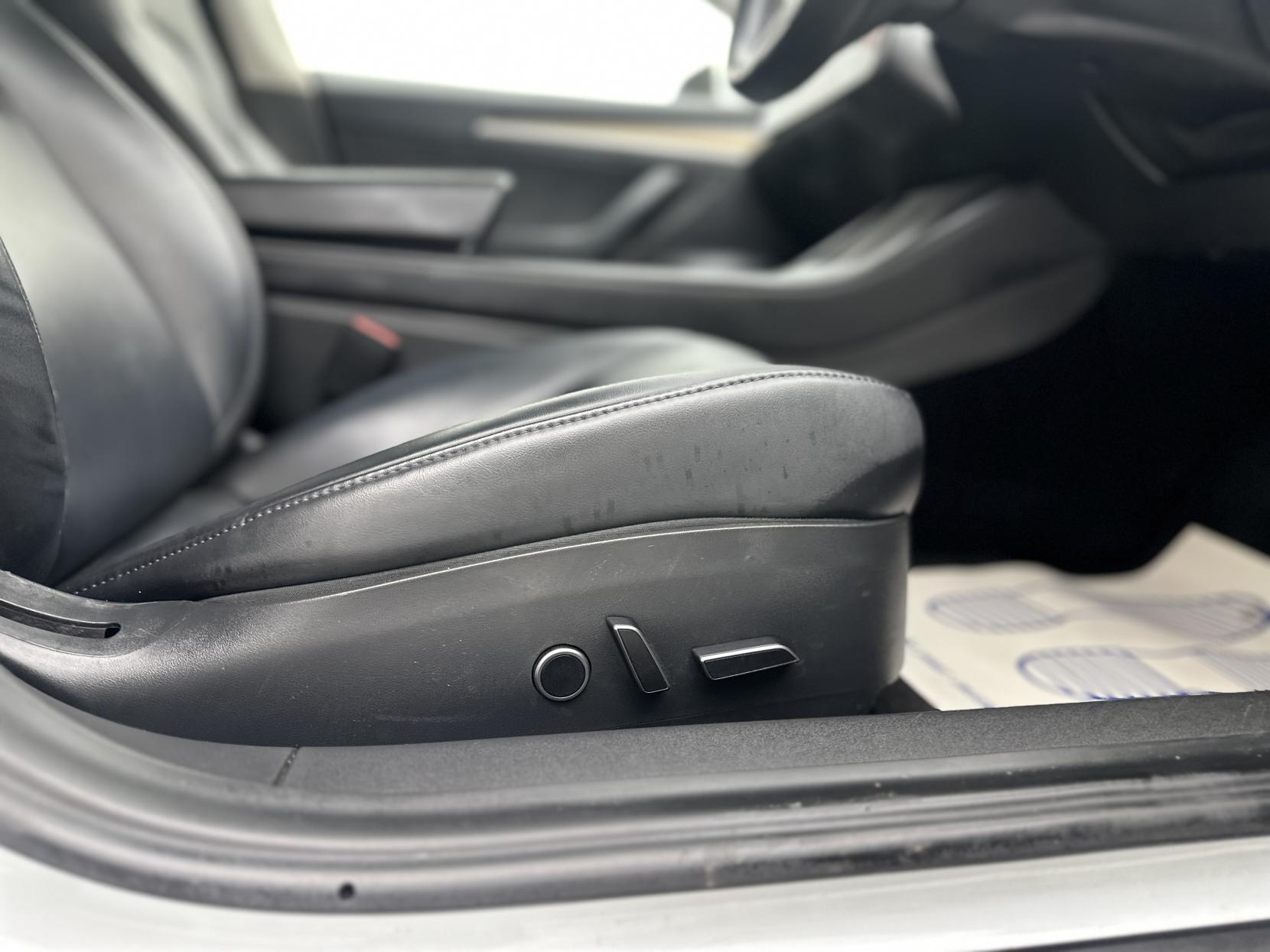 Tesla Model 3 Standard Range Plus Saloon 4dr Electric Auto RWD (241 bhp)