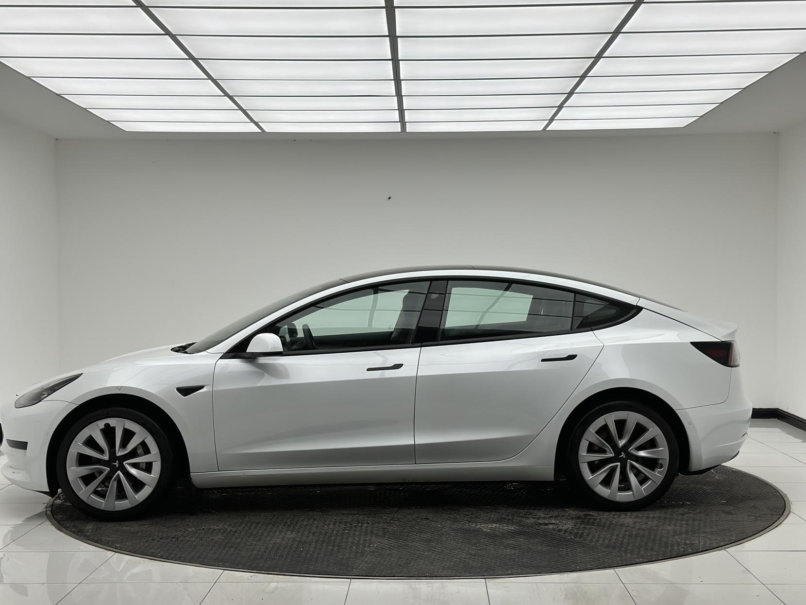 Tesla Model 3 Standard Range Plus Saloon 4dr Electric Auto RWD (241 bhp)