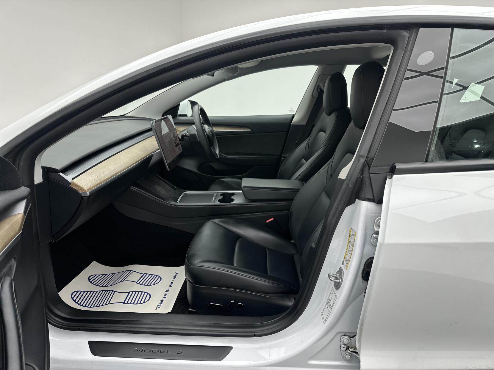 Tesla Model 3 Standard Range Plus Saloon 4dr Electric Auto RWD (241 bhp)