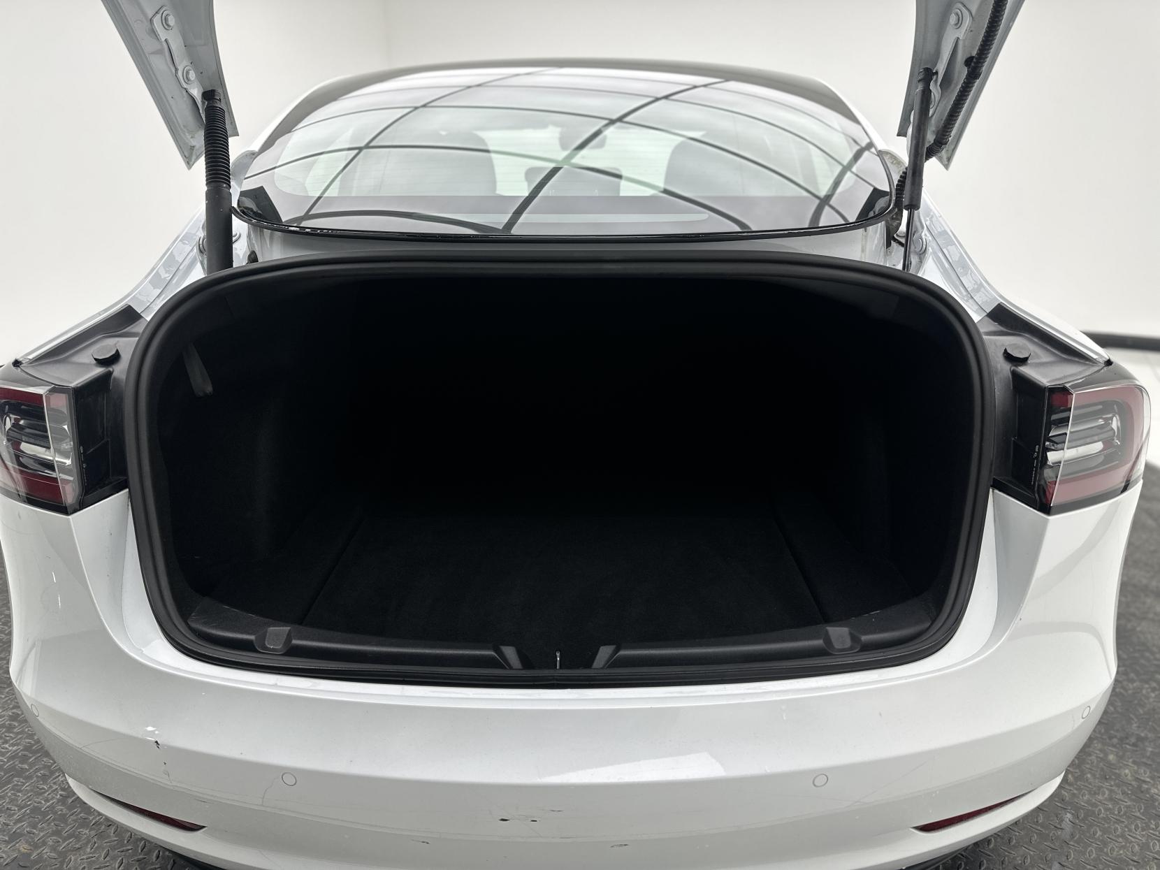 Tesla Model 3 Standard Range Plus Saloon 4dr Electric Auto RWD (241 bhp)