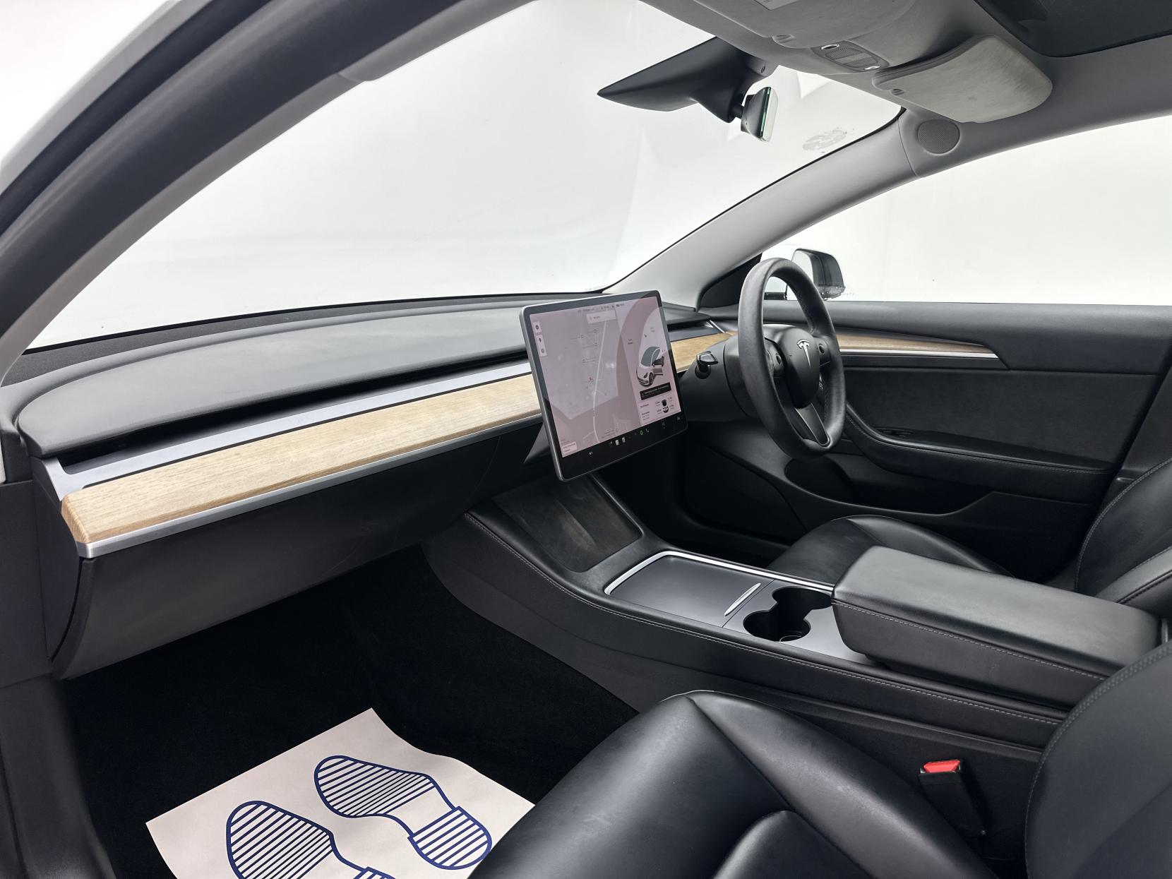 Tesla Model 3 Standard Range Plus Saloon 4dr Electric Auto RWD (241 bhp)
