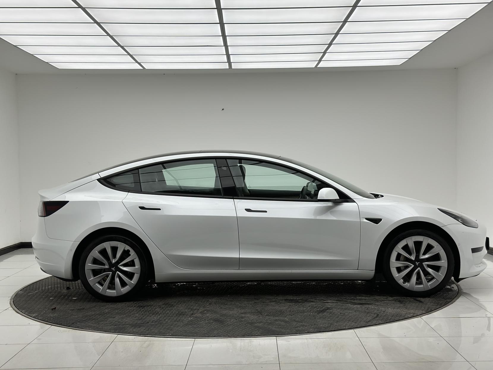 Tesla Model 3 Standard Range Plus Saloon 4dr Electric Auto RWD (241 bhp)
