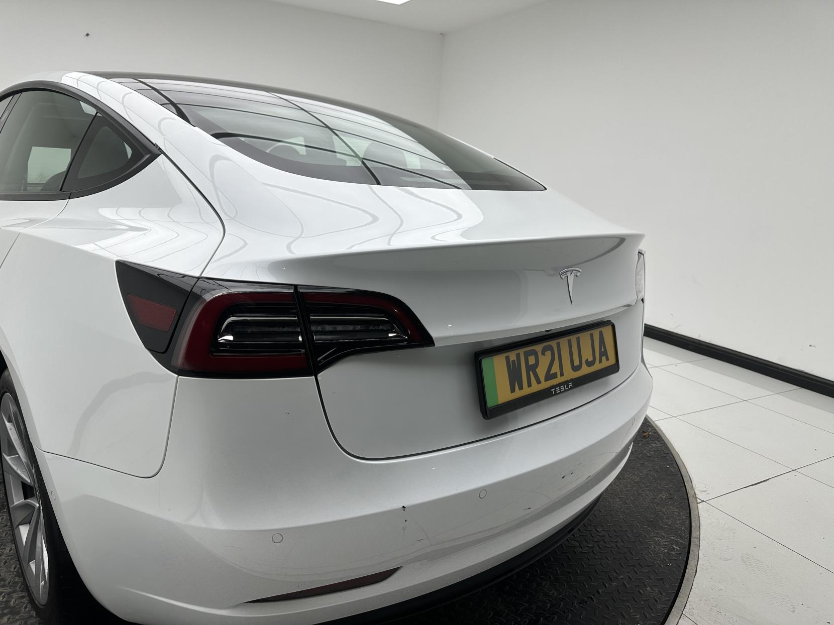 Tesla Model 3 Standard Range Plus Saloon 4dr Electric Auto RWD (241 bhp)