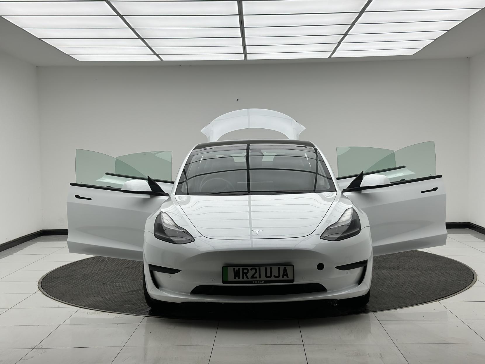 Tesla Model 3 Standard Range Plus Saloon 4dr Electric Auto RWD (241 bhp)