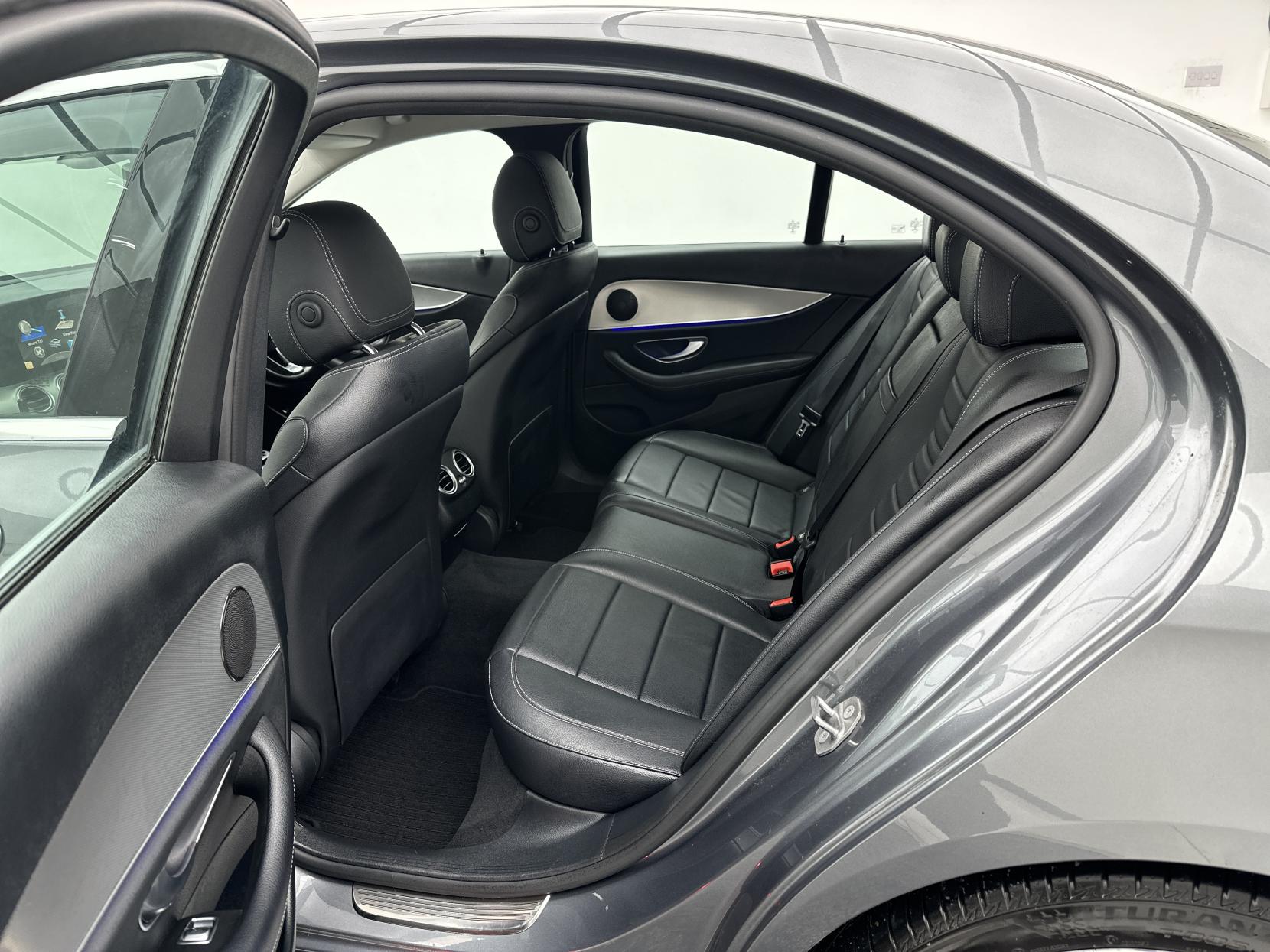 Mercedes-Benz E Class 2.0 E220d SE Saloon 4dr Diesel G-Tronic+ Euro 6 (s/s) (194 ps)