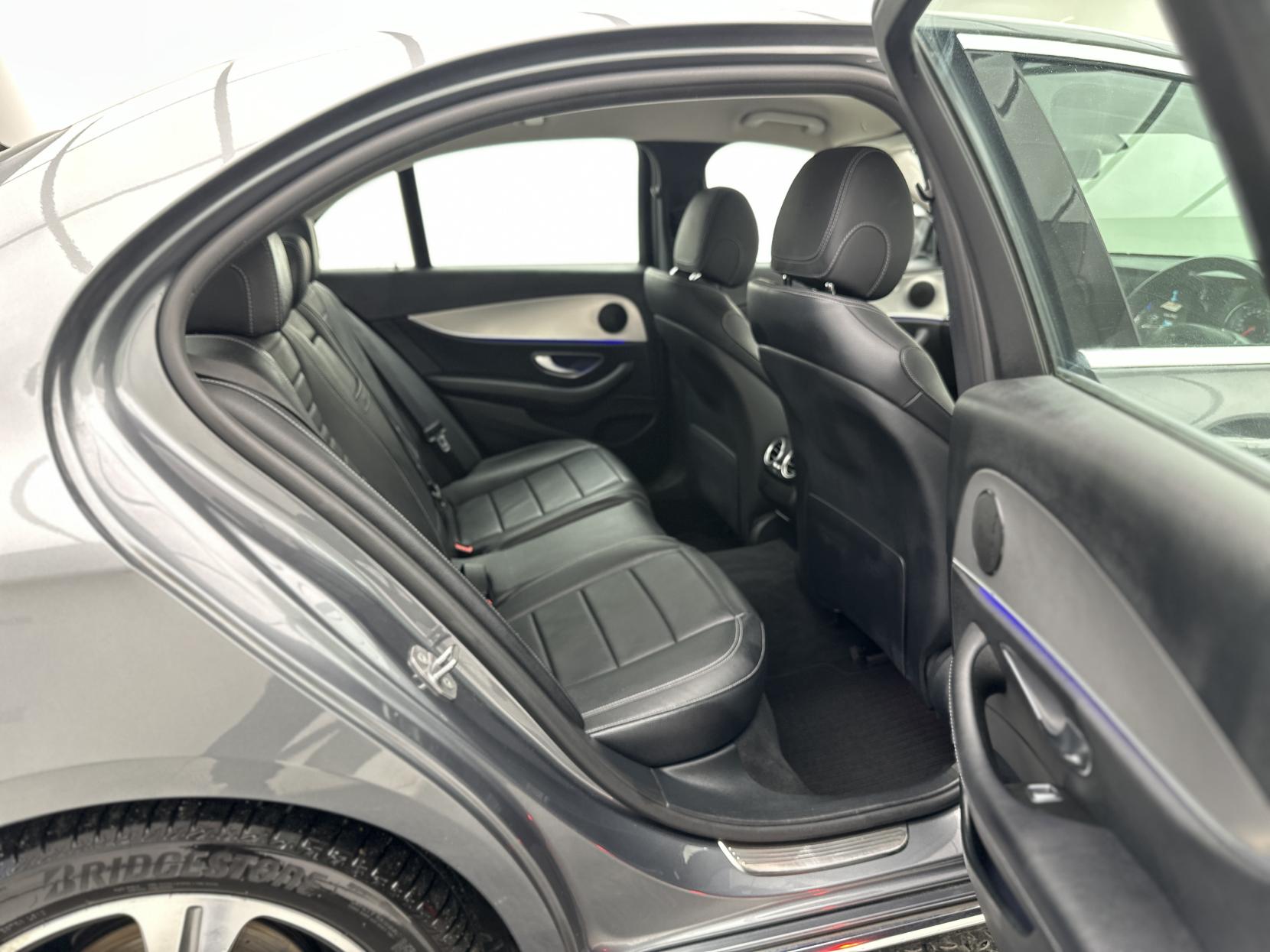 Mercedes-Benz E Class 2.0 E220d SE Saloon 4dr Diesel G-Tronic+ Euro 6 (s/s) (194 ps)