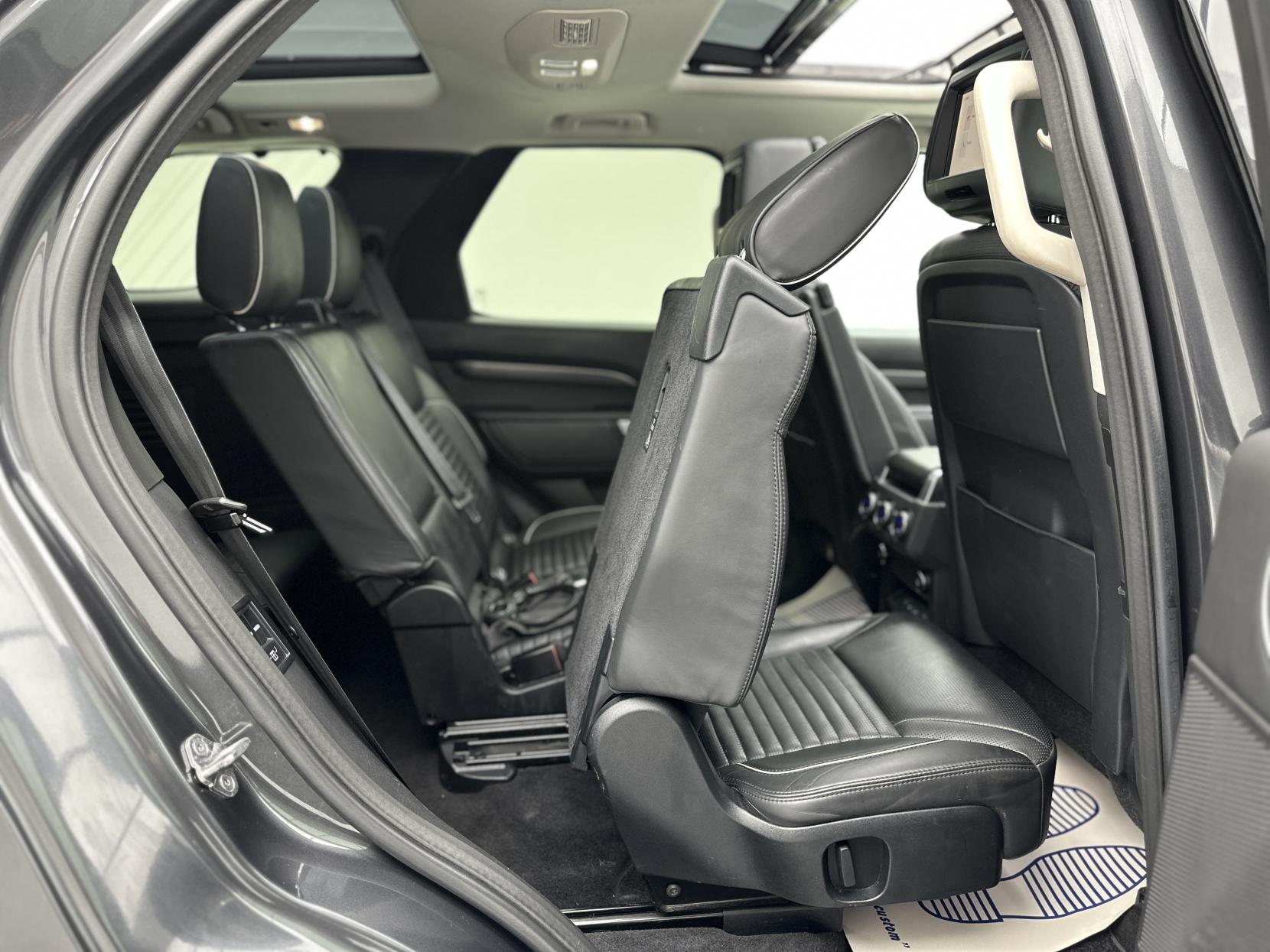 Land Rover Discovery 2.0 SD4 HSE Luxury SUV 5dr Diesel Auto 4WD Euro 6 (s/s) (240 ps)