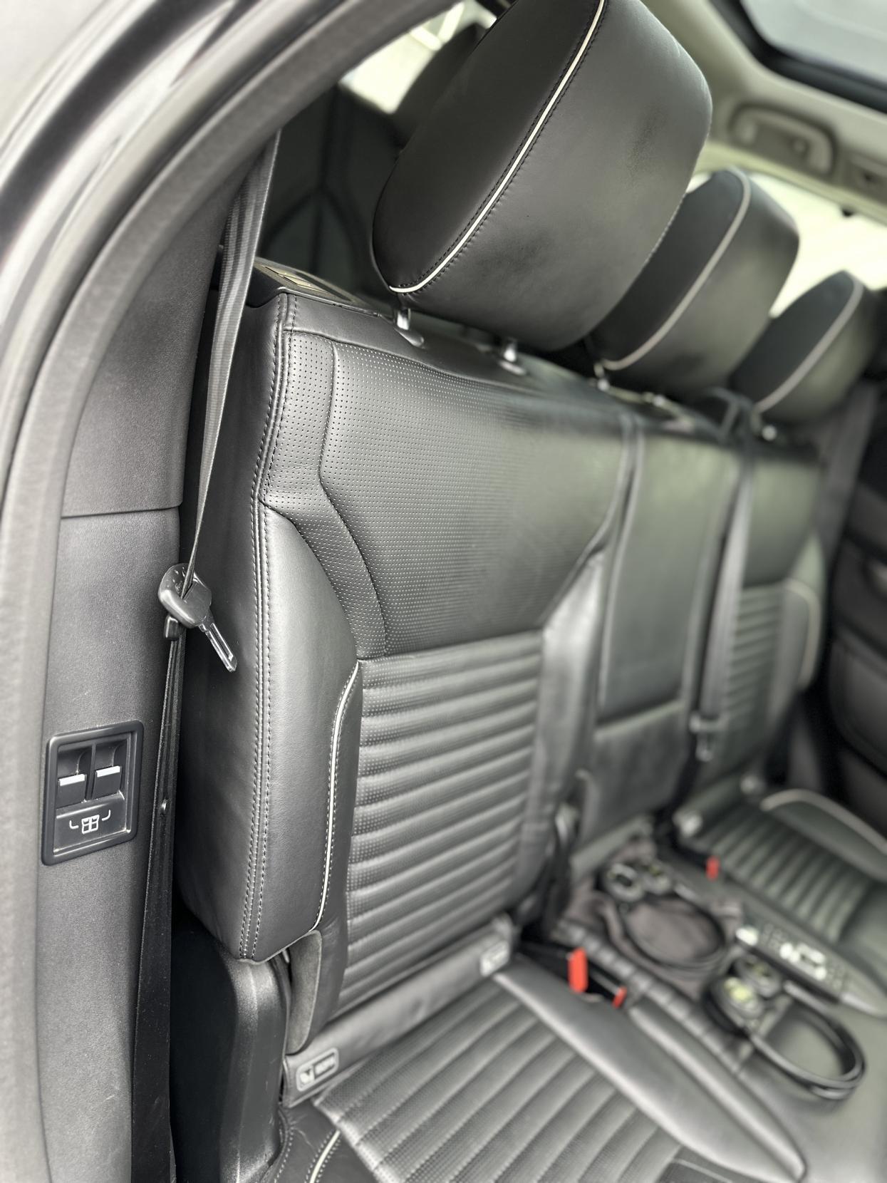 Land Rover Discovery 2.0 SD4 HSE Luxury SUV 5dr Diesel Auto 4WD Euro 6 (s/s) (240 ps)