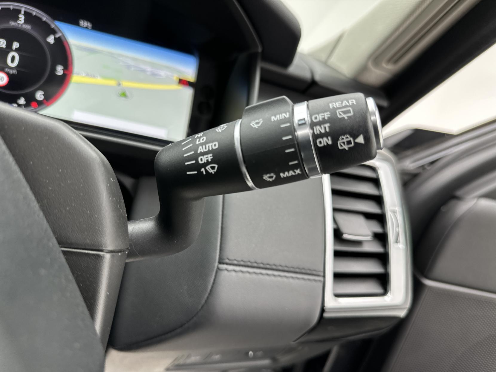 Land Rover Discovery 2.0 SD4 HSE Luxury SUV 5dr Diesel Auto 4WD Euro 6 (s/s) (240 ps)