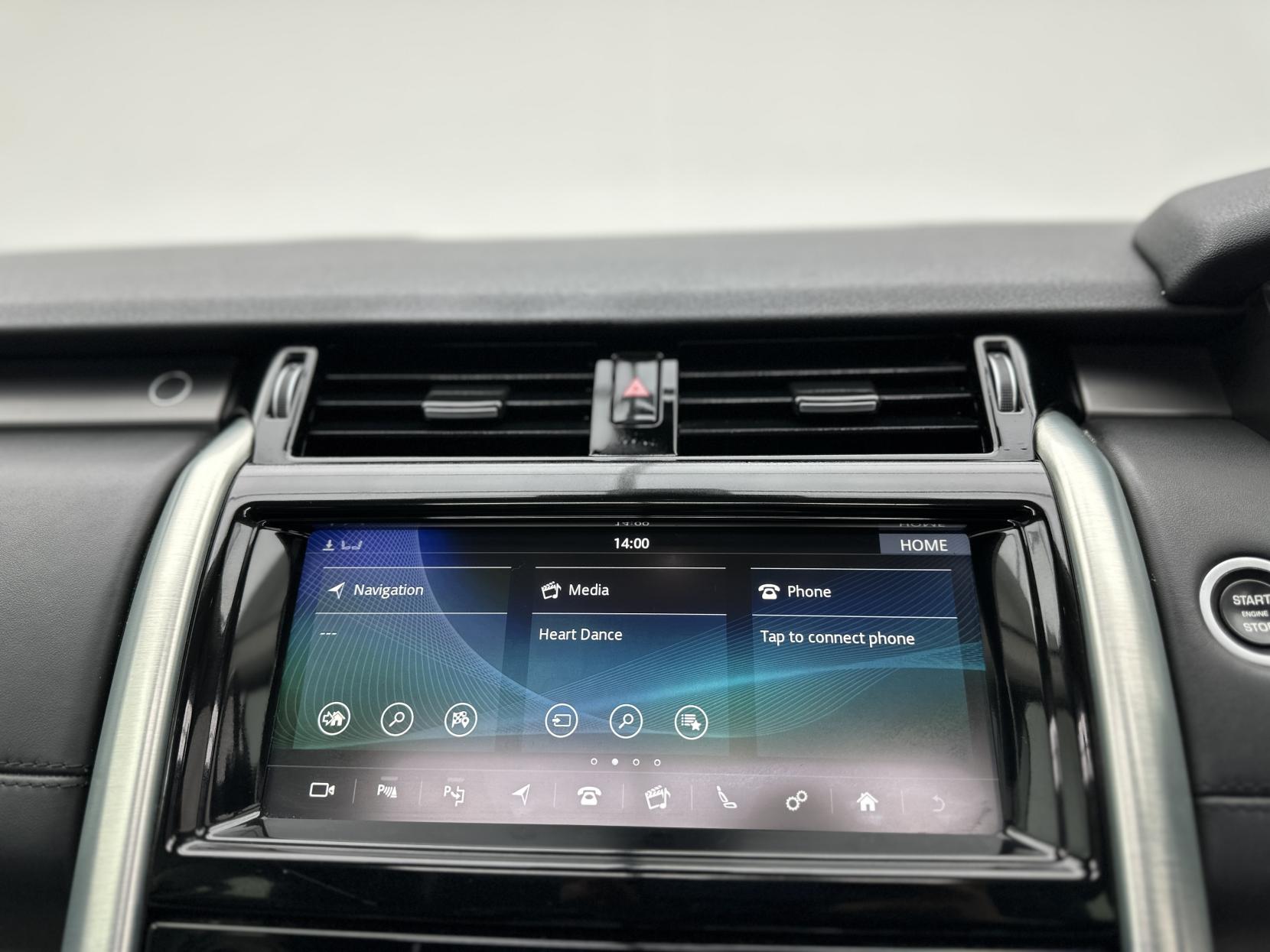 Land Rover Discovery 2.0 SD4 HSE Luxury SUV 5dr Diesel Auto 4WD Euro 6 (s/s) (240 ps)