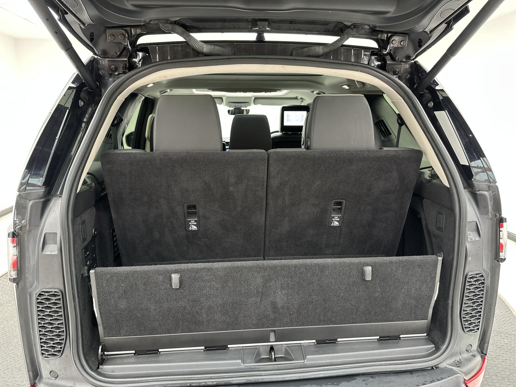 Land Rover Discovery 2.0 SD4 HSE Luxury SUV 5dr Diesel Auto 4WD Euro 6 (s/s) (240 ps)