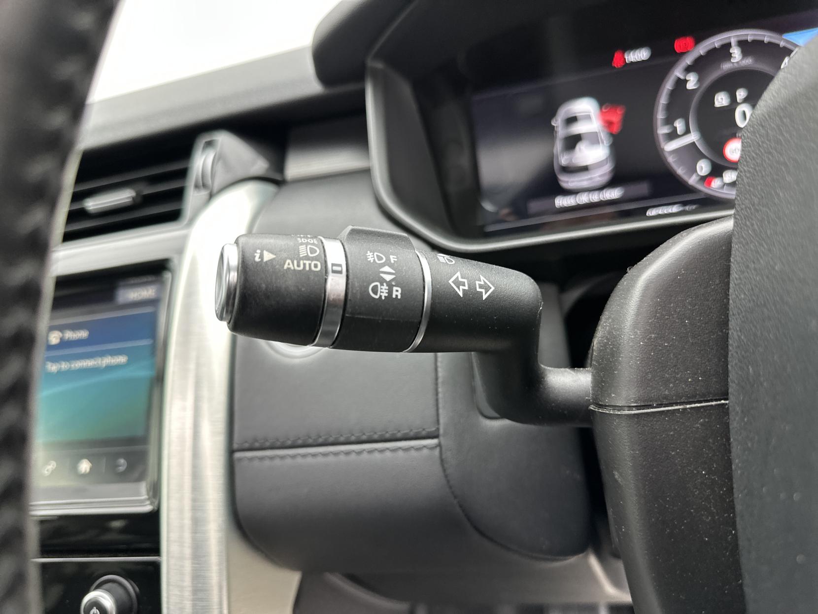 Land Rover Discovery 2.0 SD4 HSE Luxury SUV 5dr Diesel Auto 4WD Euro 6 (s/s) (240 ps)