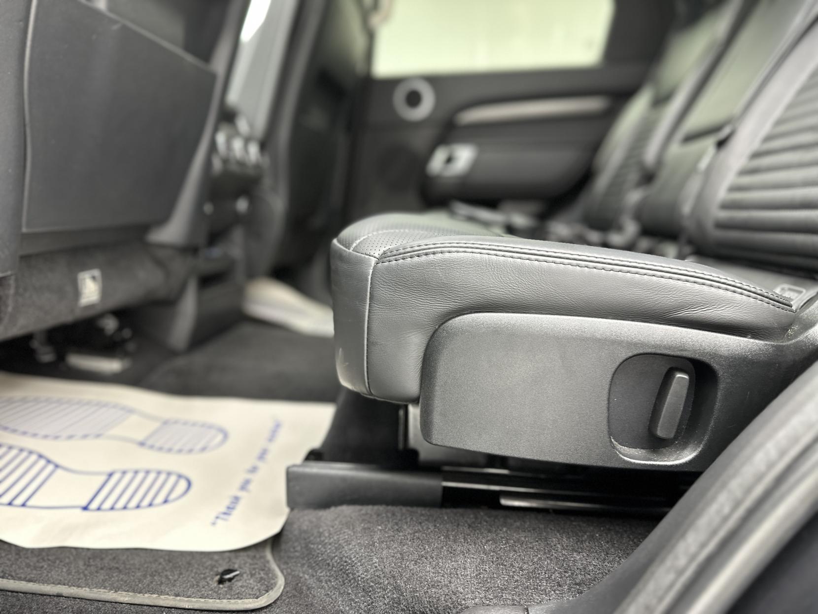 Land Rover Discovery 2.0 SD4 HSE Luxury SUV 5dr Diesel Auto 4WD Euro 6 (s/s) (240 ps)