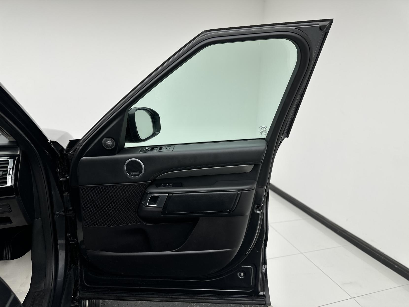 Land Rover Discovery 2.0 SD4 HSE Luxury SUV 5dr Diesel Auto 4WD Euro 6 (s/s) (240 ps)